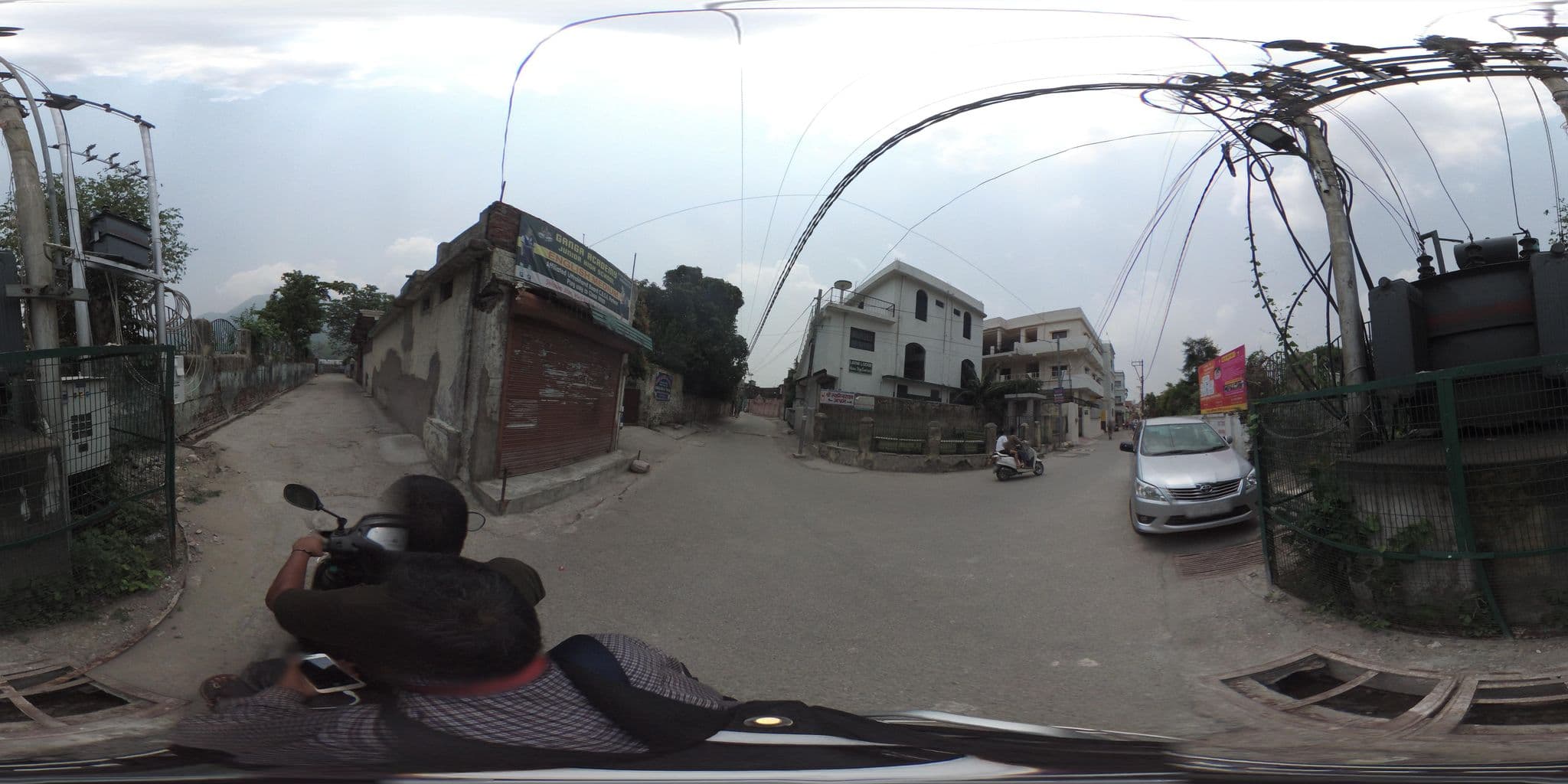 Street view near Ganesh Lok, Rishīkesh