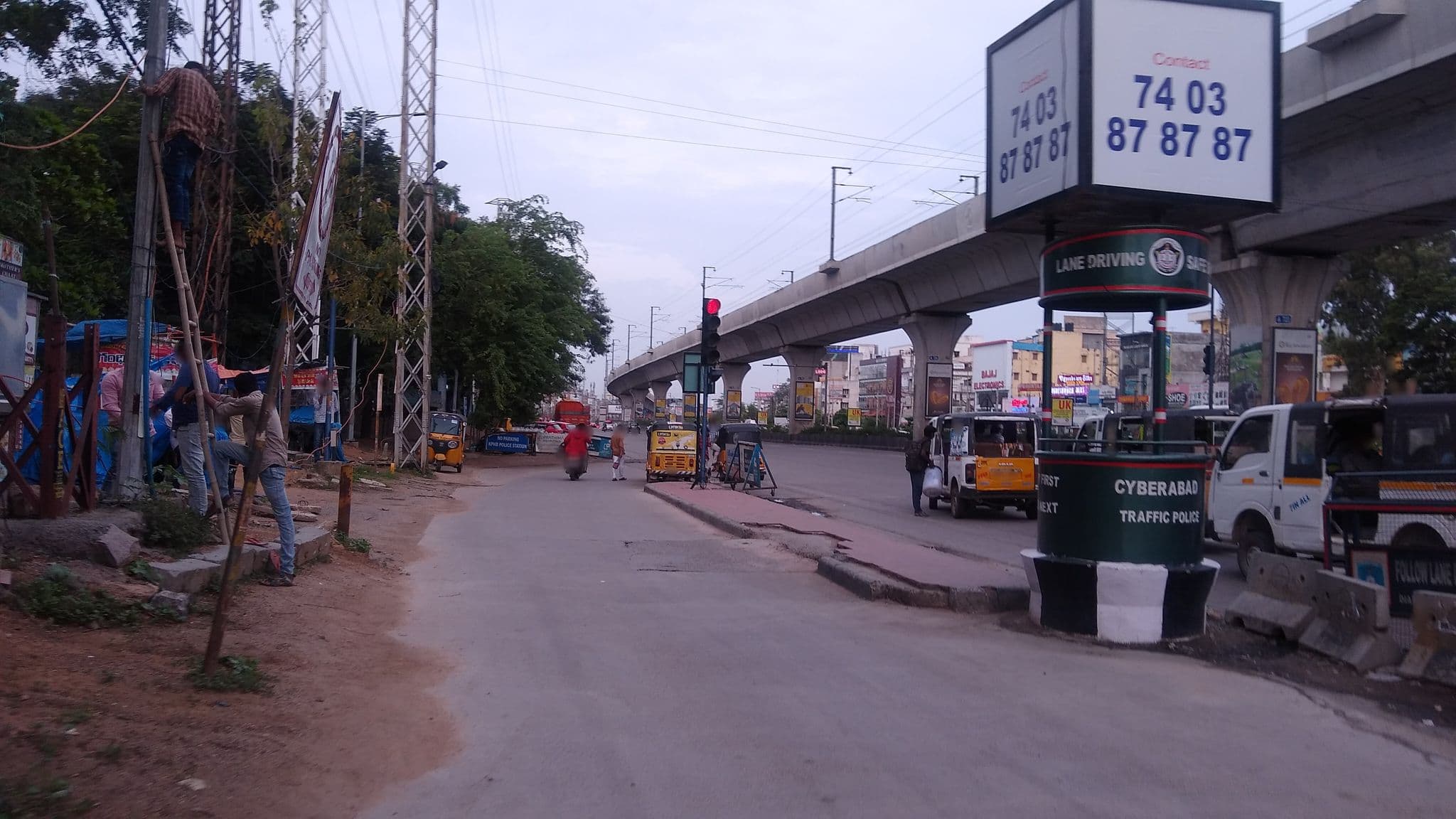 Street view near vishnupriya, Kukatpally