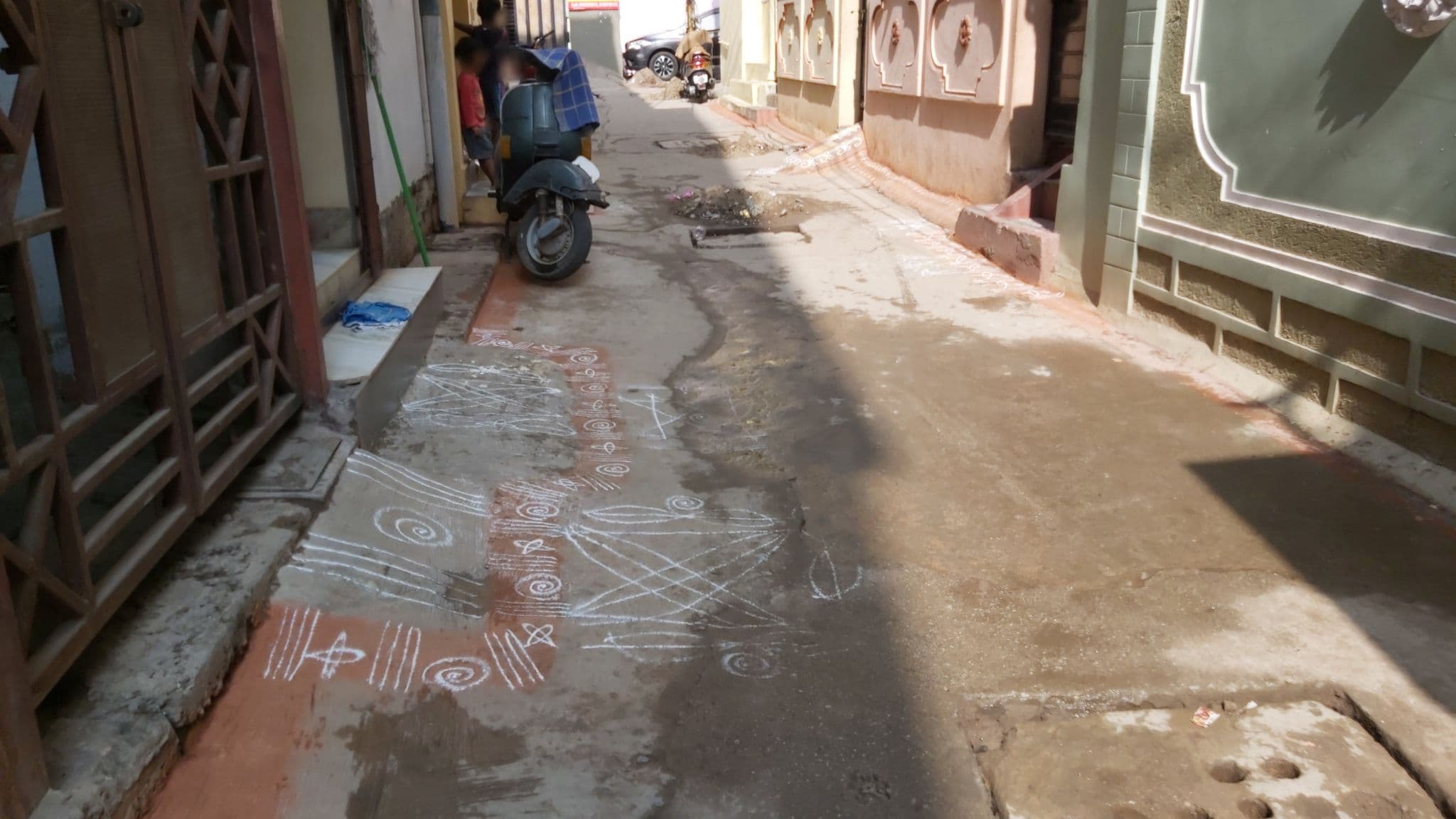 Street view near gudiya hostel, Gaddi Annaram — © navyasri26 (CC BY-SA · Mapillary)