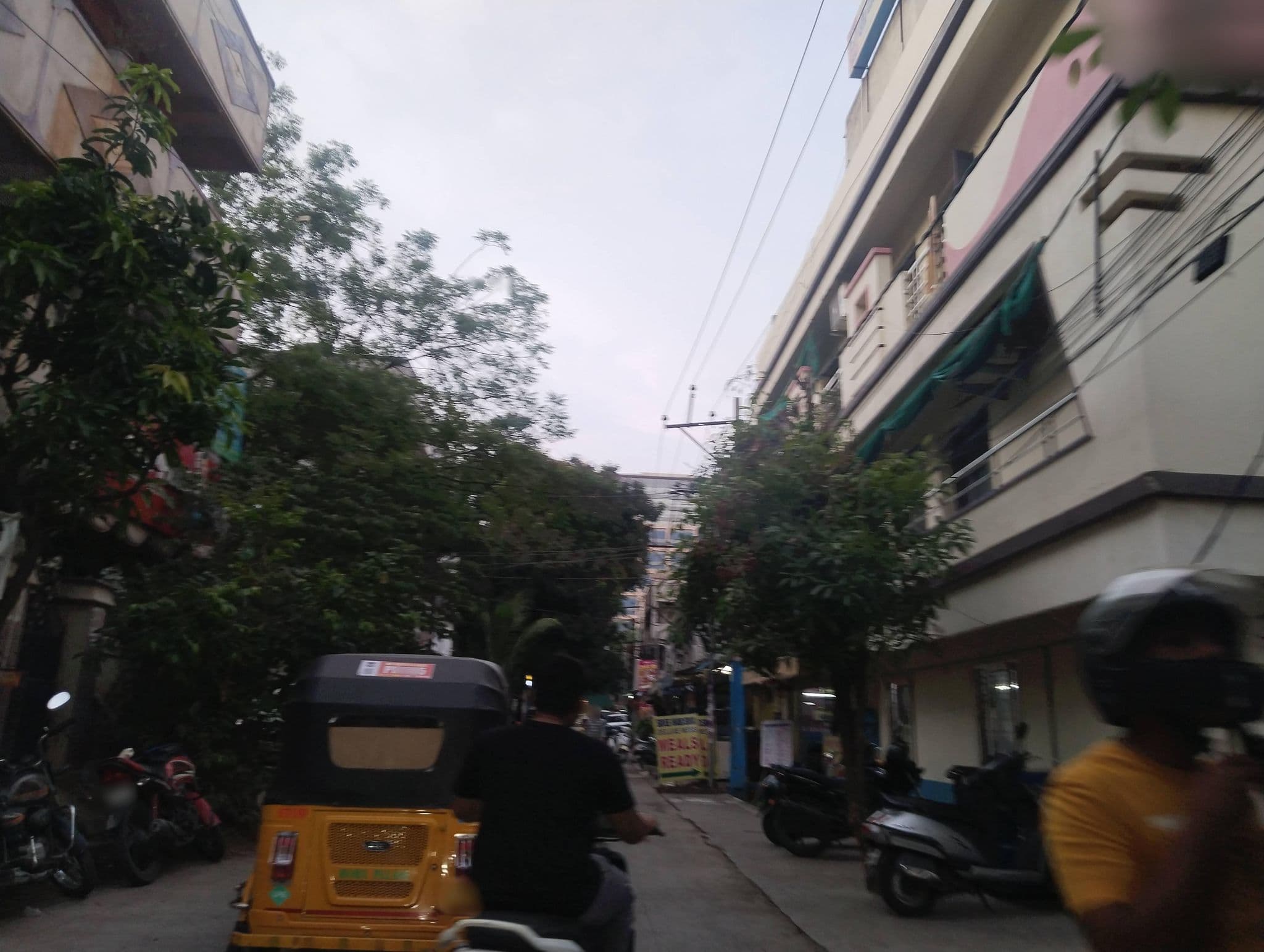 Street view near sreeharsha deluxe mess, Kukatpally — © Dharma_teja (CC BY-SA · Mapillary)