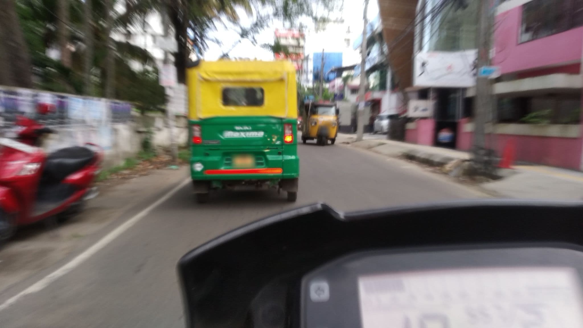 Street view near Cochin Palace, Kanayannur — © jothishbabu (CC BY-SA · Mapillary)