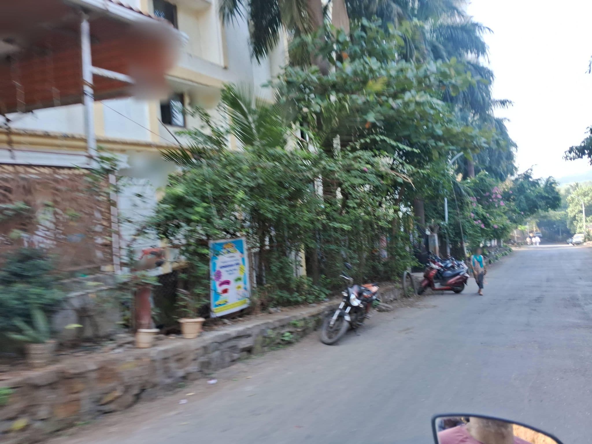 Street view near Golden Isle Co-operative Housing Society, Powai — © psouthmap3 (CC BY-SA · Mapillary)