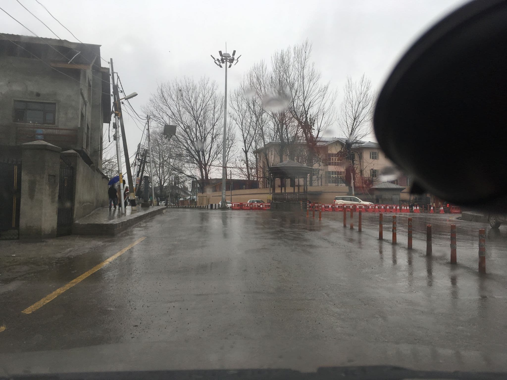 Street view near Hotel Comrade Inn, Srinagar — © seismoguy (CC BY-SA · Mapillary)