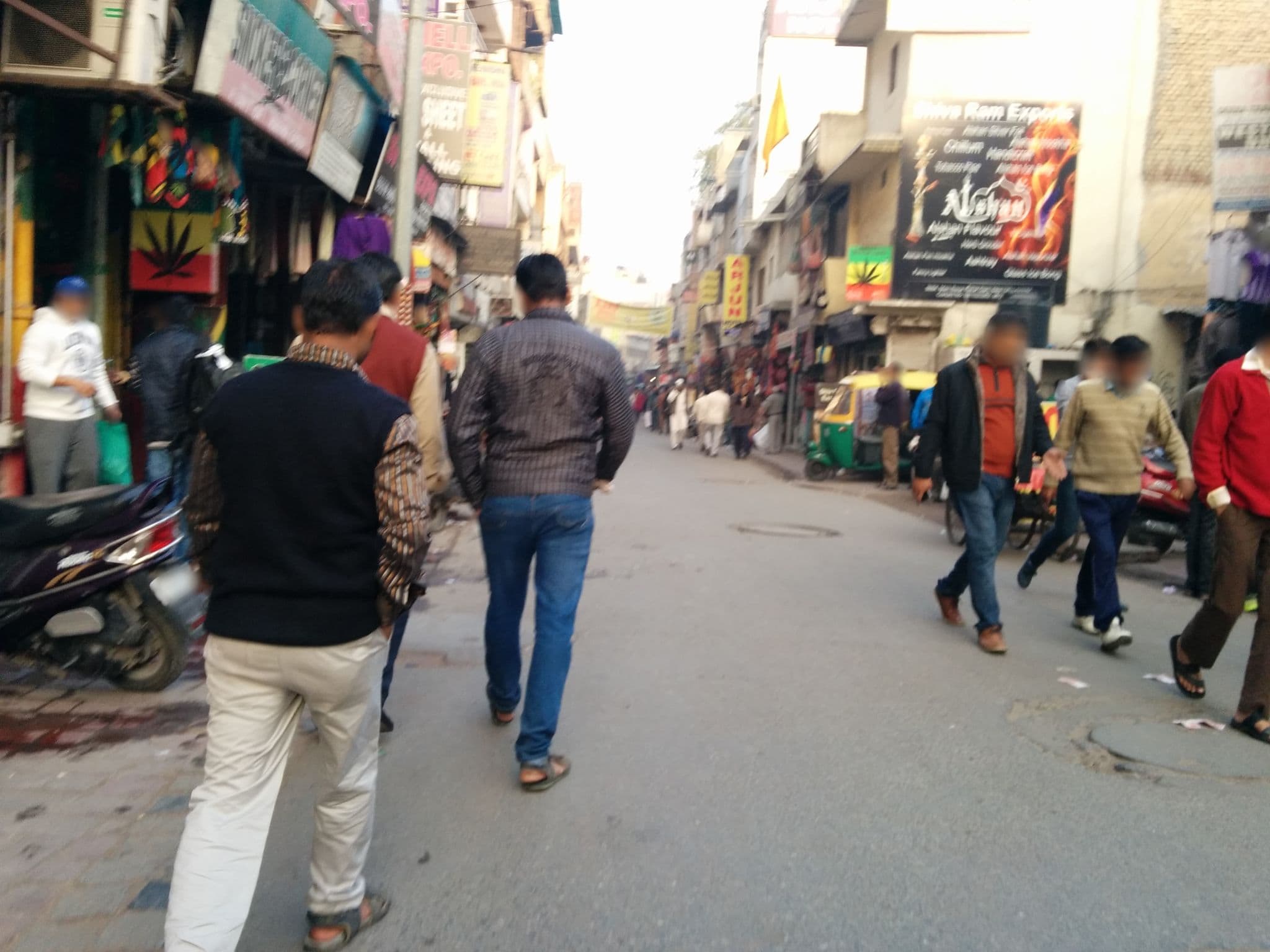 Street view near Major's Den, New Delhi — © sashazykov (CC BY-SA · Mapillary)
