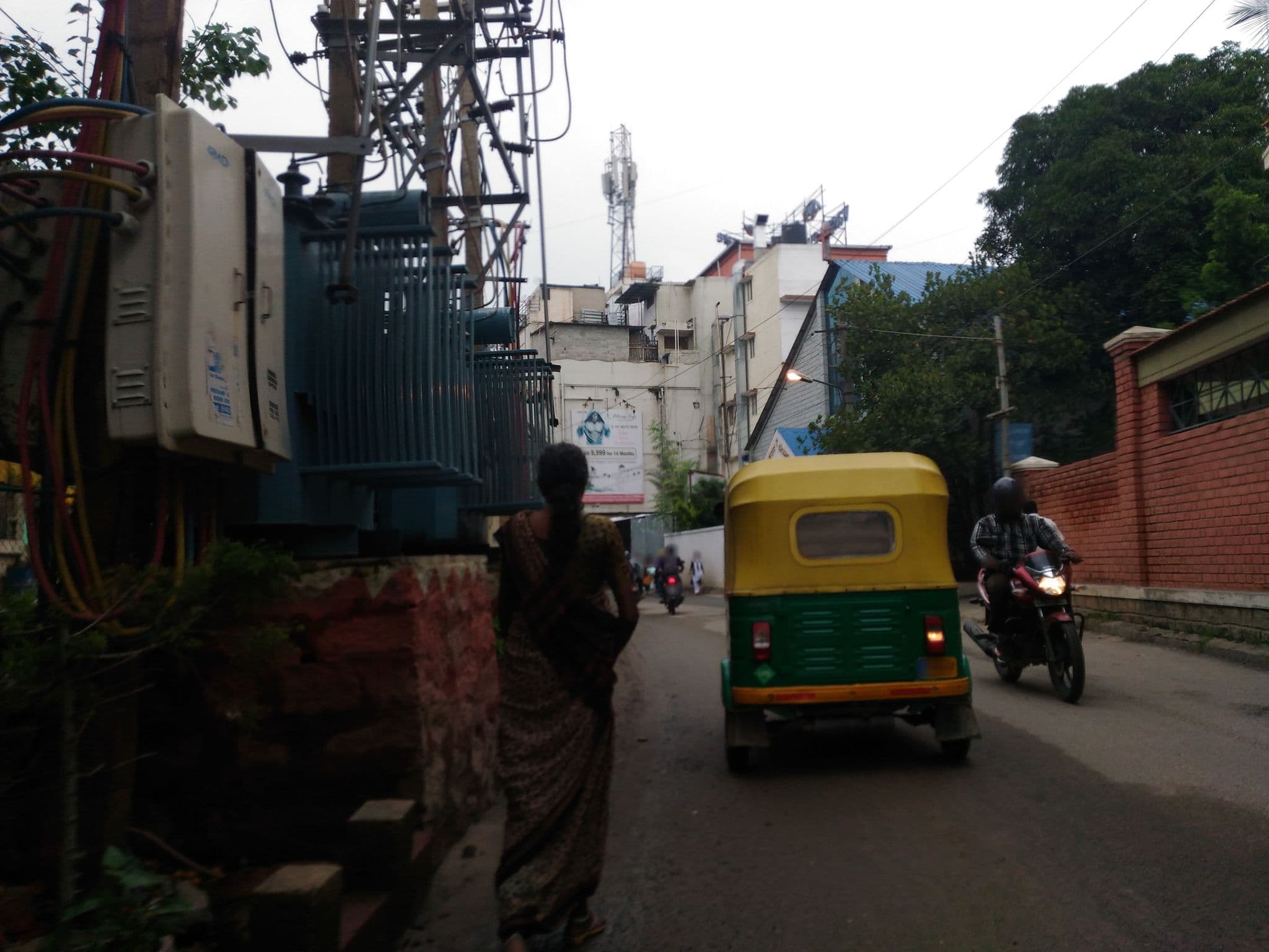 Street view near Abrahams Studio, Bengaluru