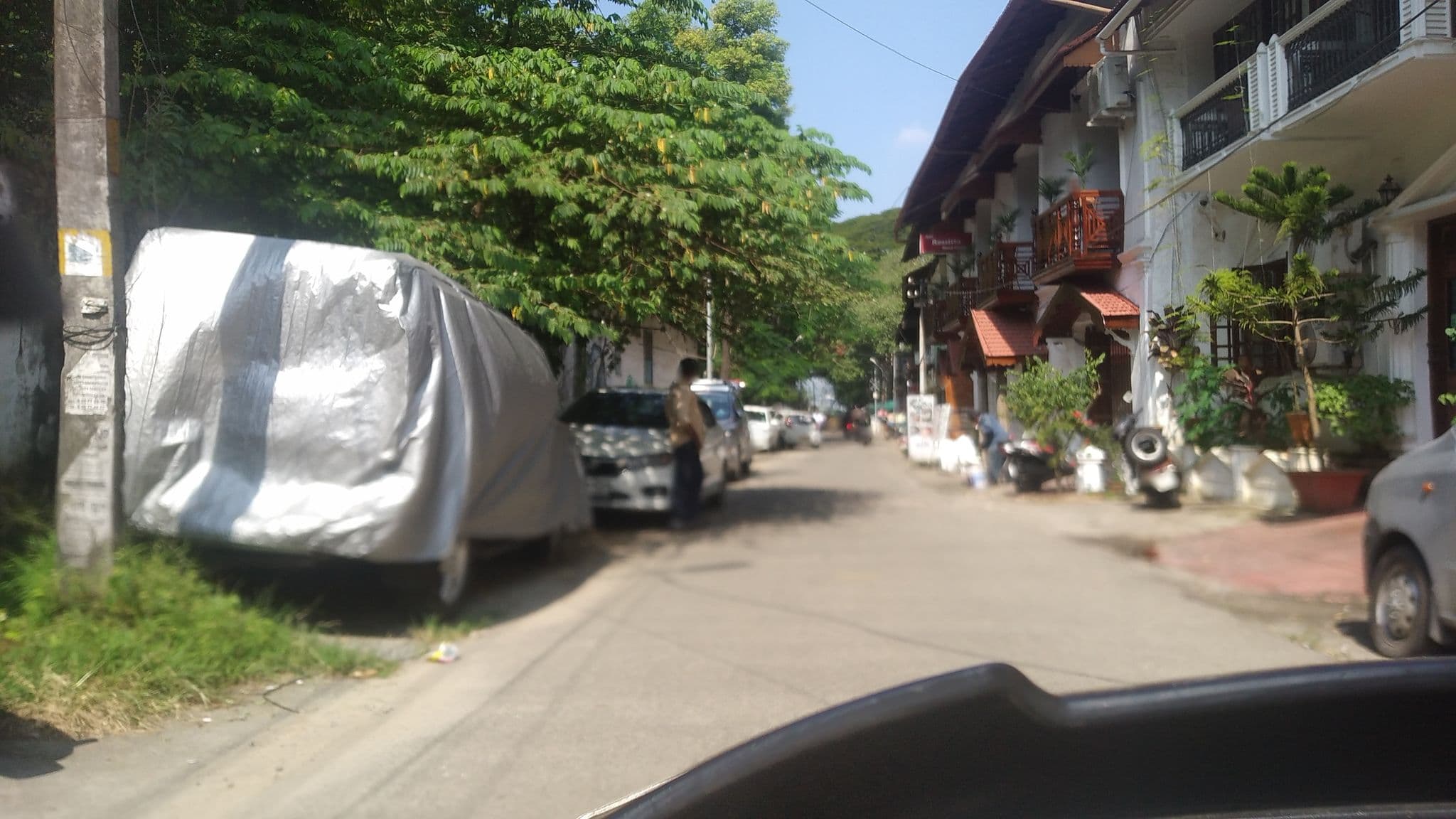 Street view near Sunset Bay, Vypīn
