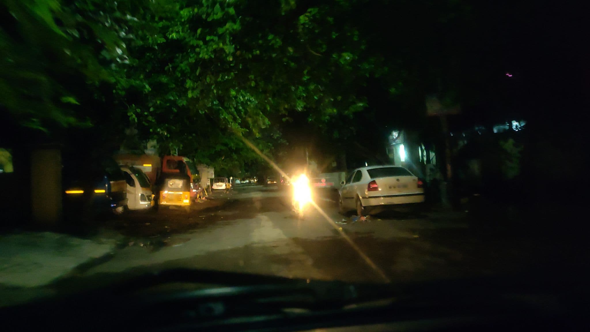 Street view near Hotel Gokul Grand, Rāniganj — © bhavani30 (CC BY-SA · Mapillary)