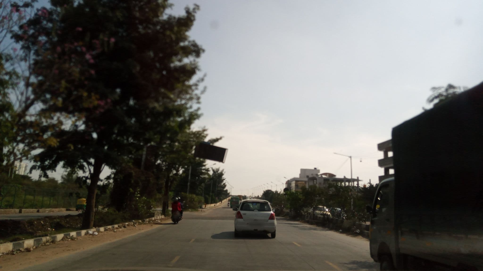 Street view near Hotel Grand Seasons, Bengaluru
