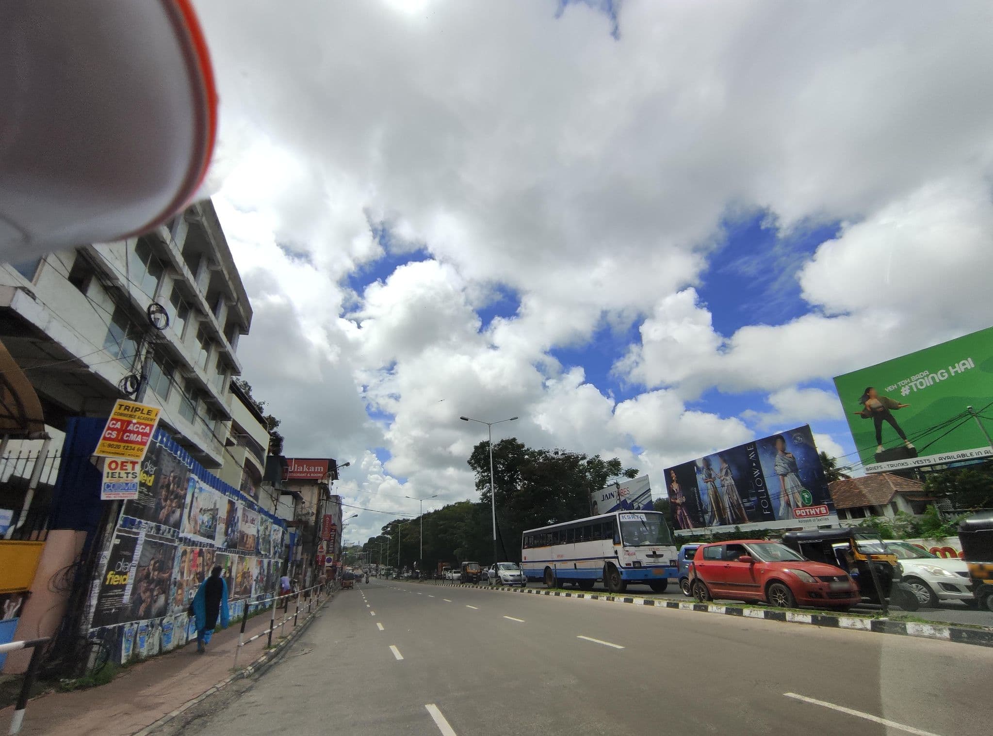 Street view near City Tower, Thiruvananthapuram
