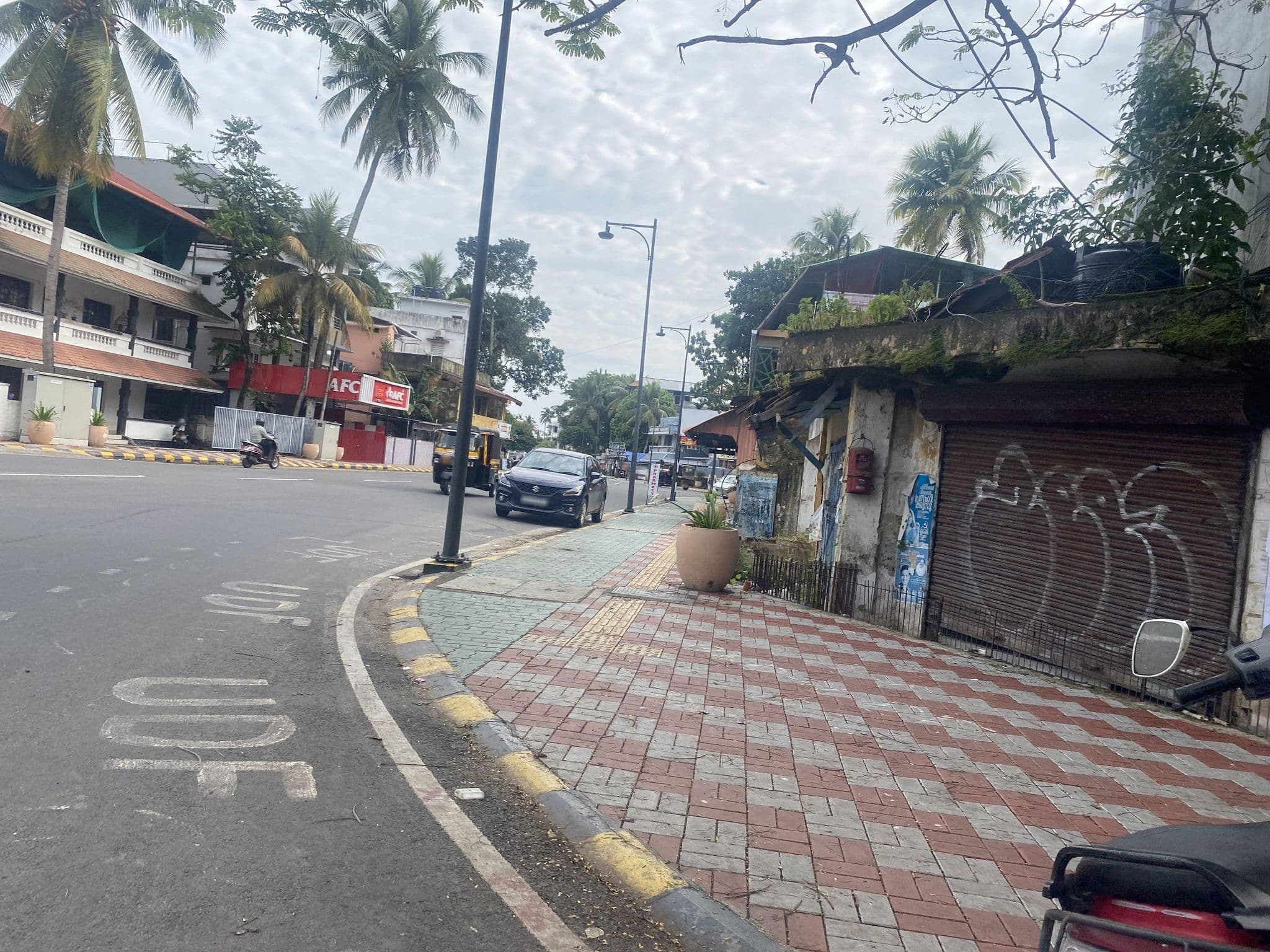 Street view near Prems Homestay, Vypīn