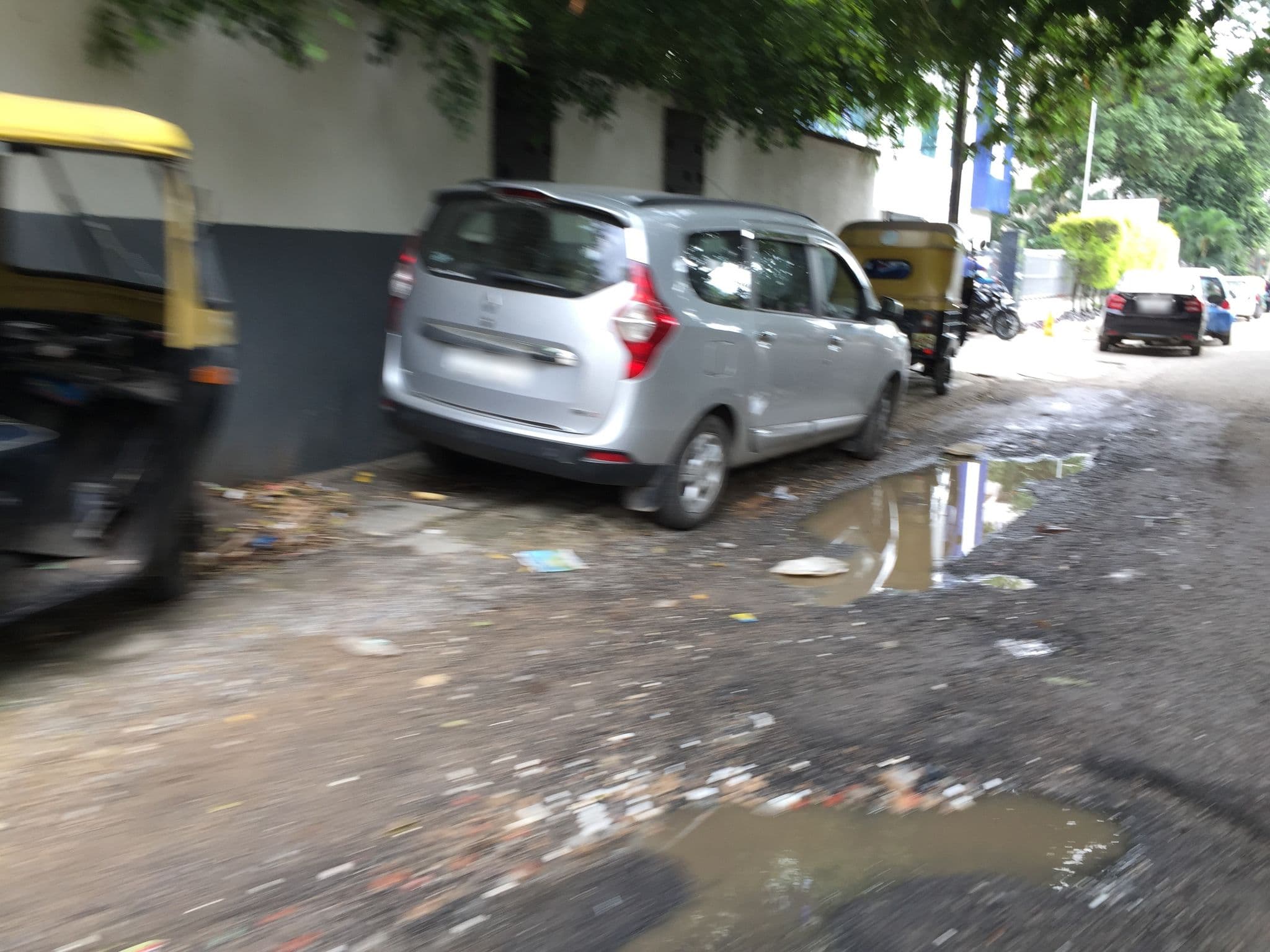 Street view near Adarsh Hamilton, Bengaluru — © planemad (CC BY-SA · Mapillary)