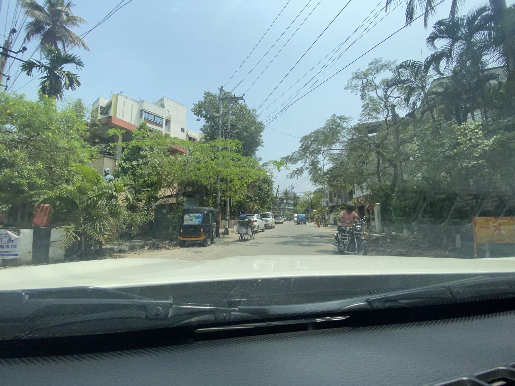 Street view near Graham Sojourn Homestay, Guwahati