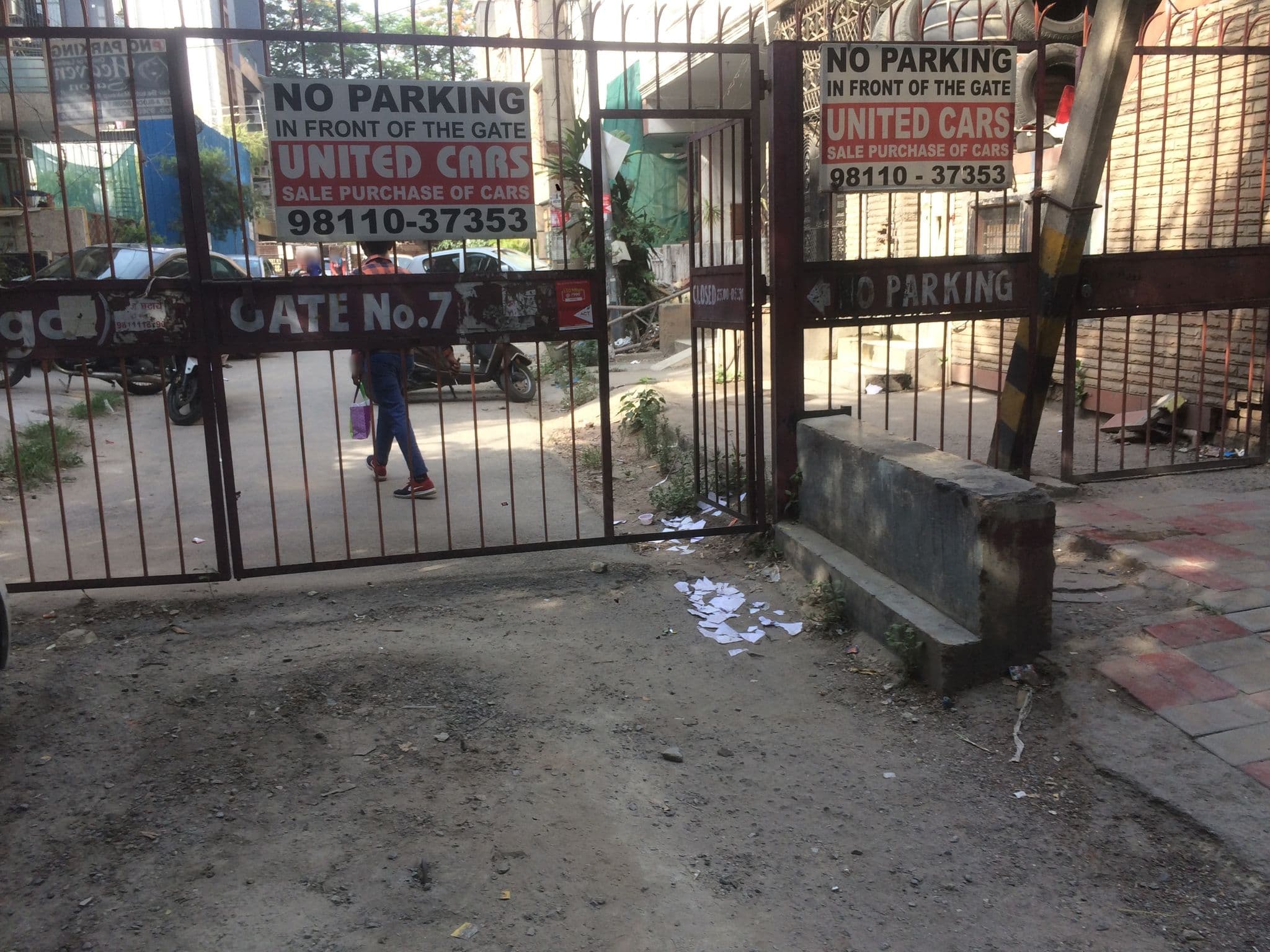Street view near Hotel R.S. Villa, Kotla Mahigiran — © kushal (CC BY-SA · Mapillary)