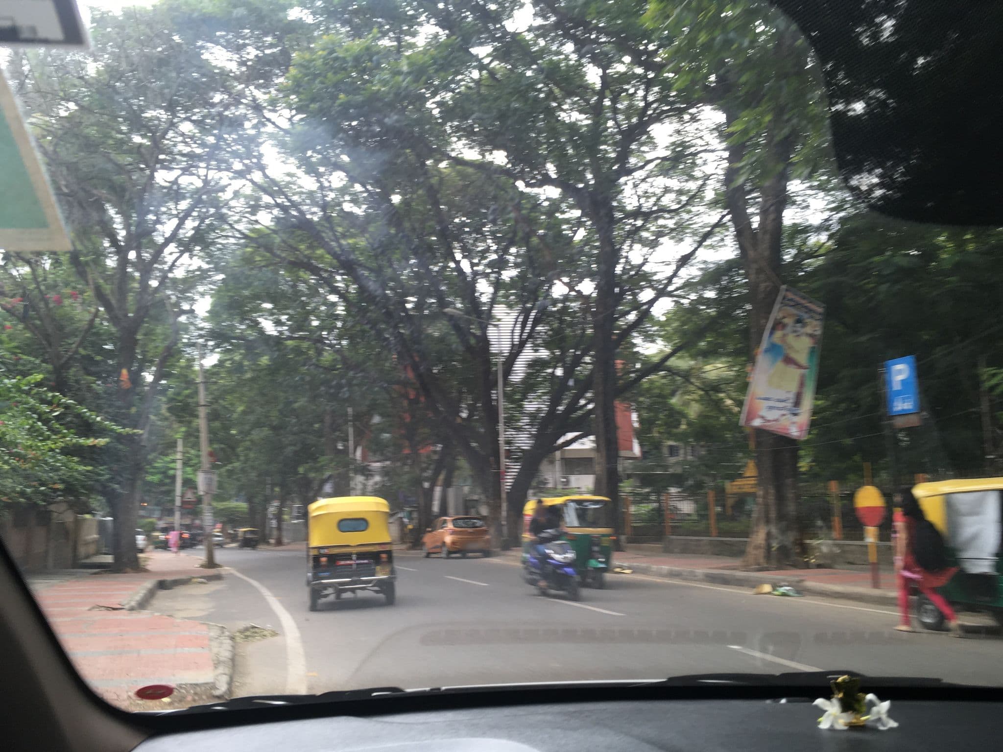 Street view near Ananya Comforts, Bengaluru