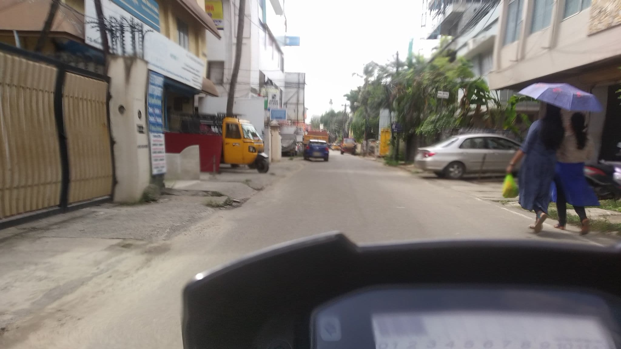 Street view near Buraimi Apartment, Kanayannur