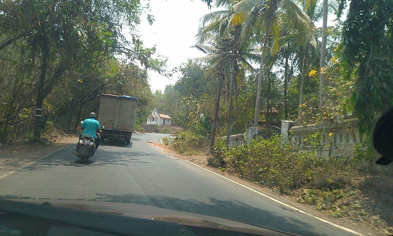 Street view near Assagao 3BR Villa Maria w/private pool, Baga — © edz3056 (CC BY-SA · Mapillary)