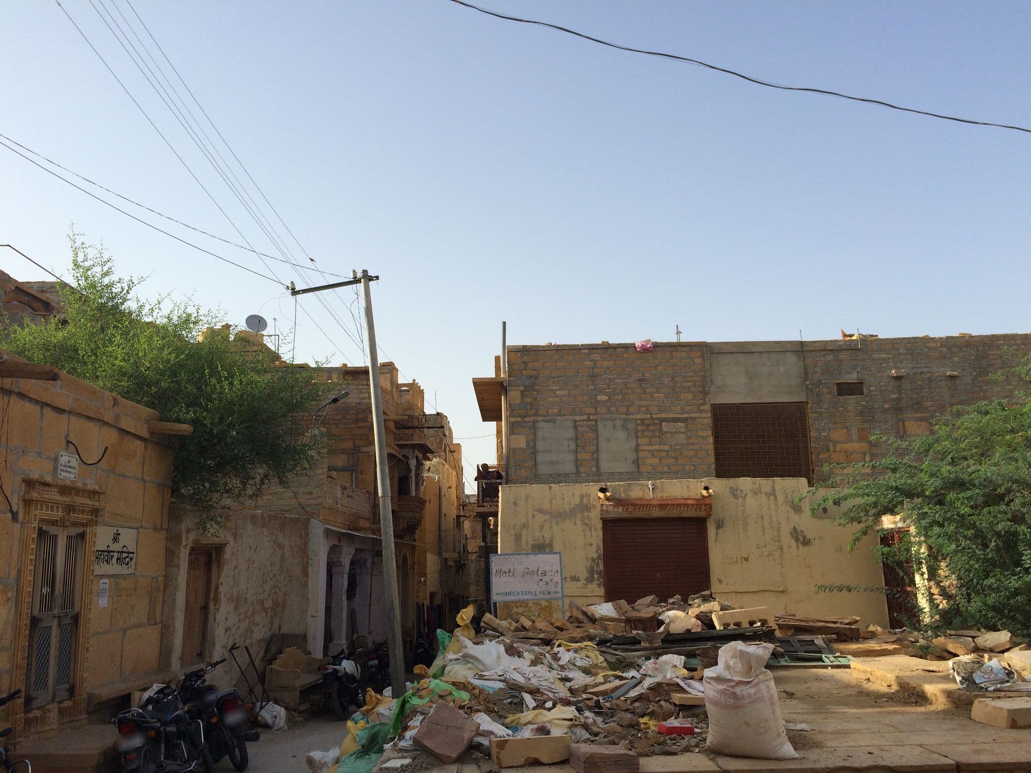 Street view near Shiva, Jaisalmer — © shravan91 (CC BY-SA · Mapillary)