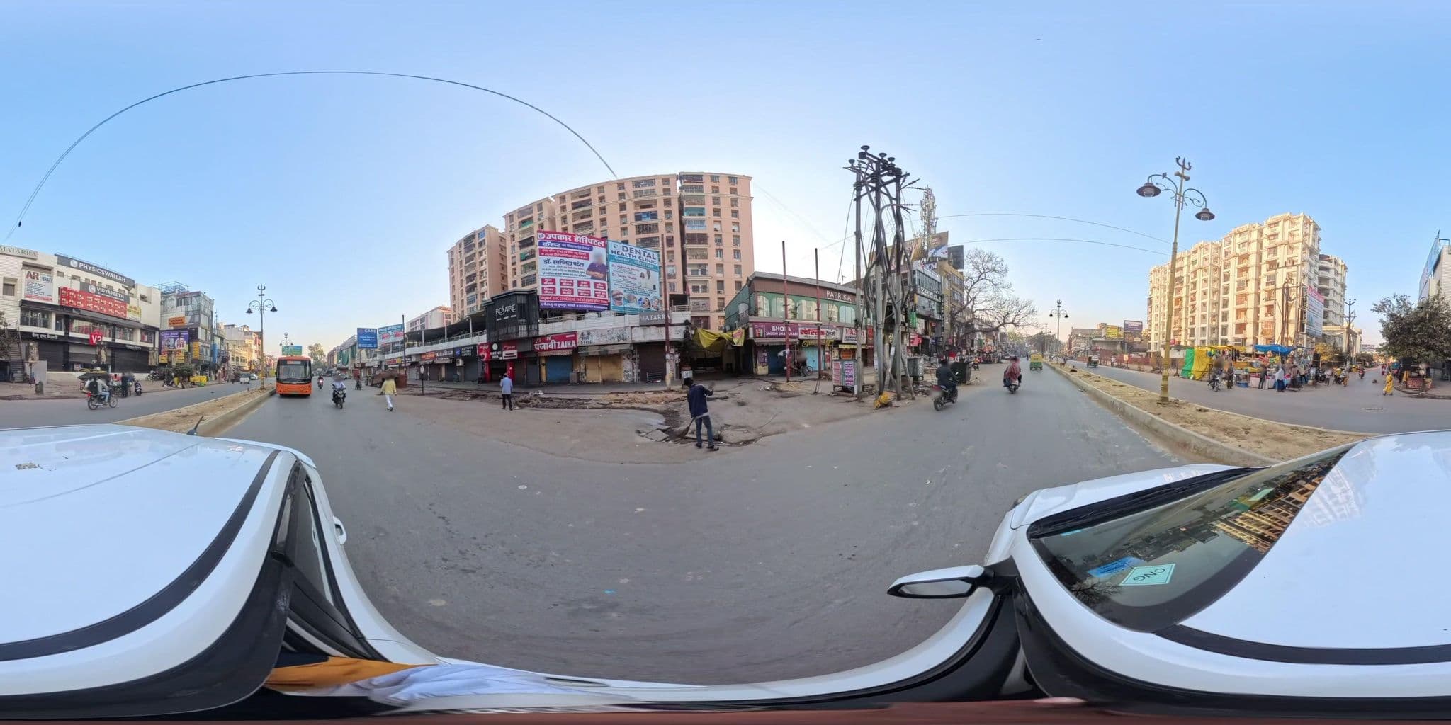 Street view near Hotel Swyamvar, Varanasi