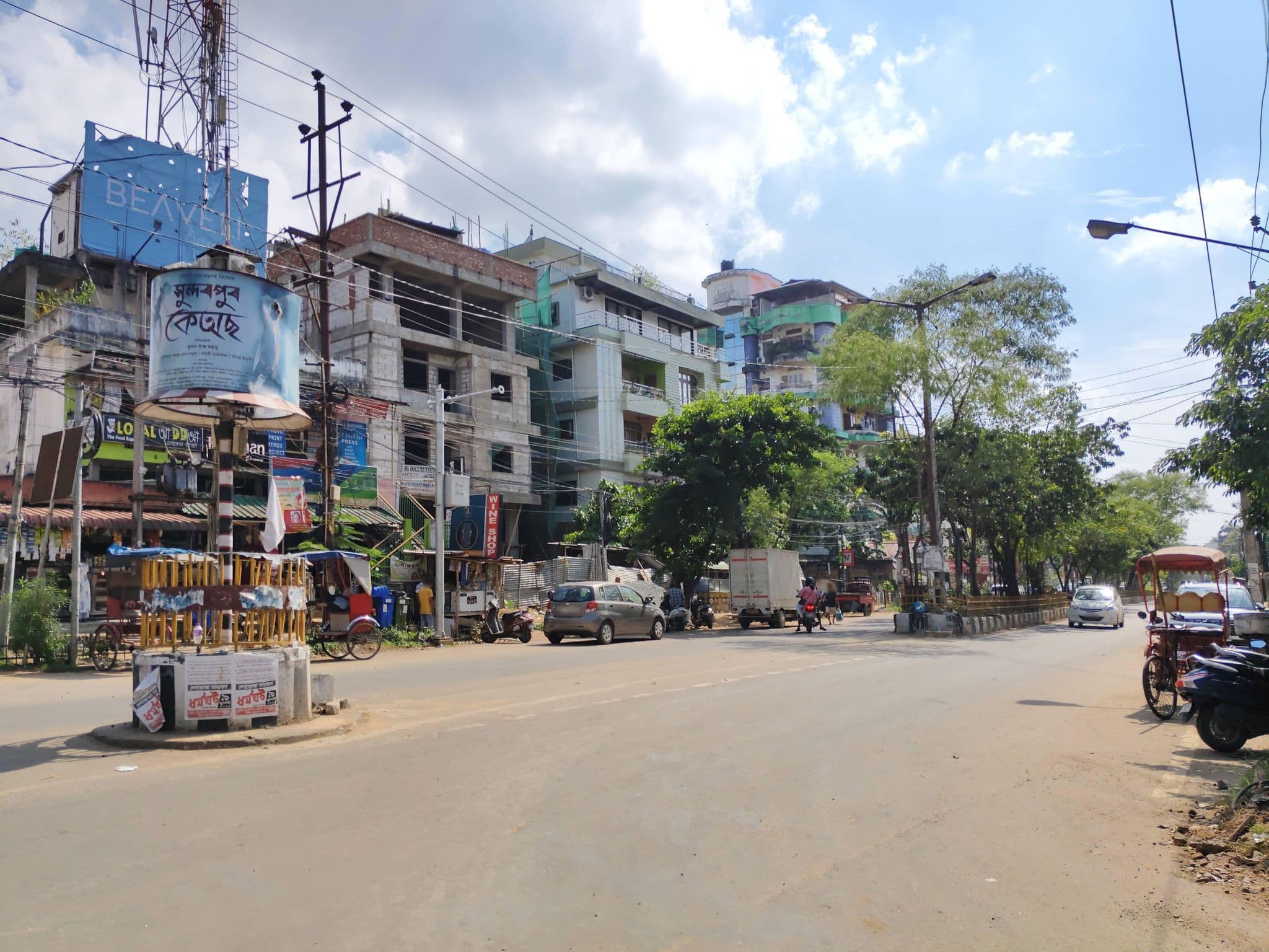 Street view near BARBEE'S FOOD CORNER, Guwahati