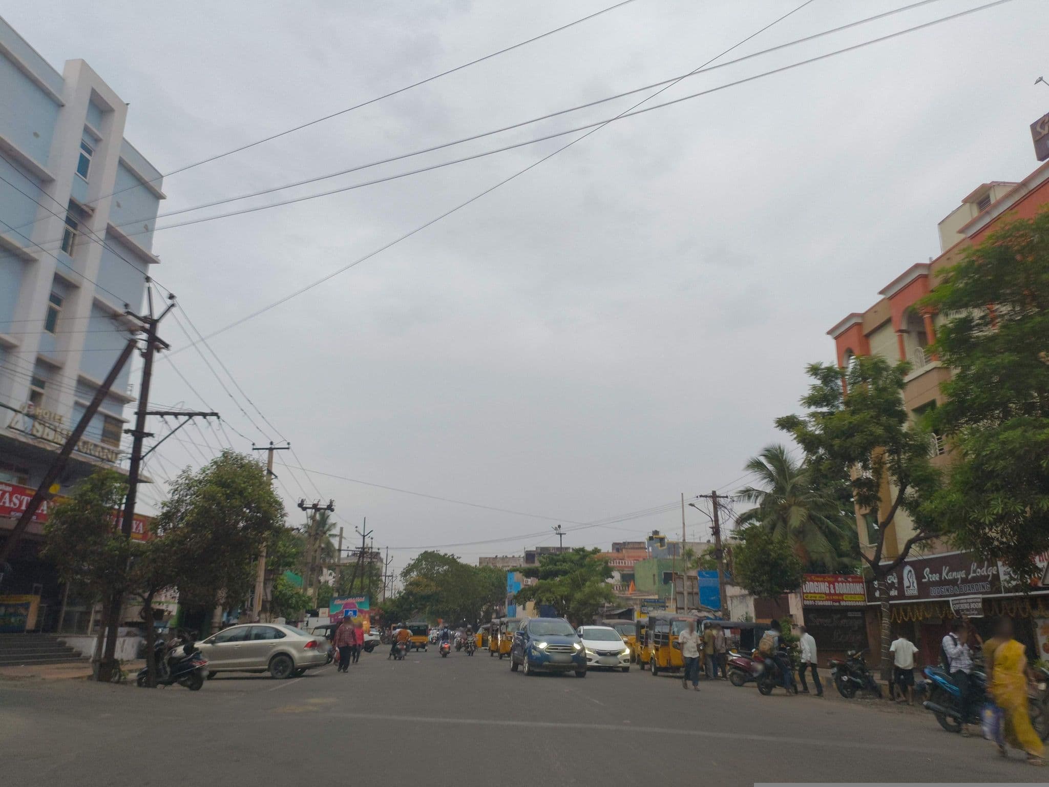 Street view near Sai Jutika Grand Lodge, Rasapūdipalem — © ph4ni (CC BY-SA · Mapillary)