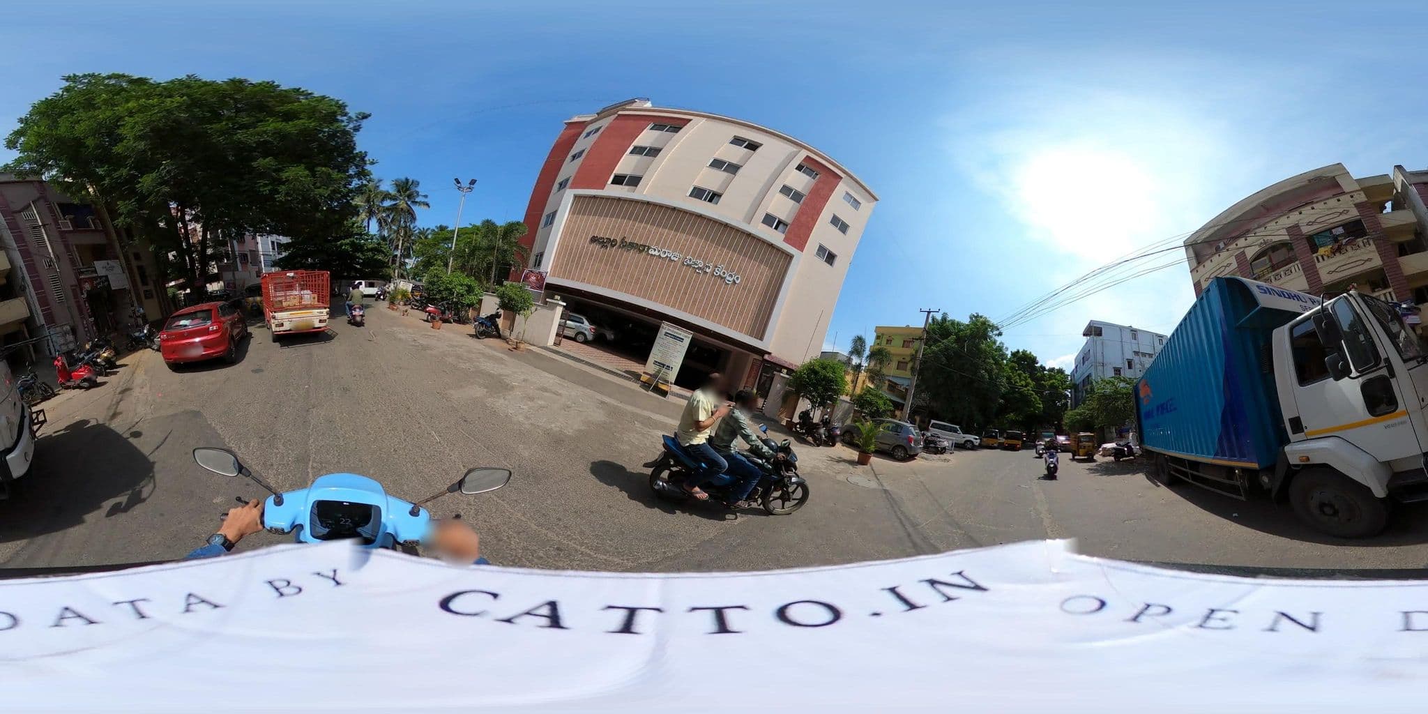 Street view near Prince Boys Hostel, Rasapūdipalem — © Catto (CC BY-SA · Mapillary)