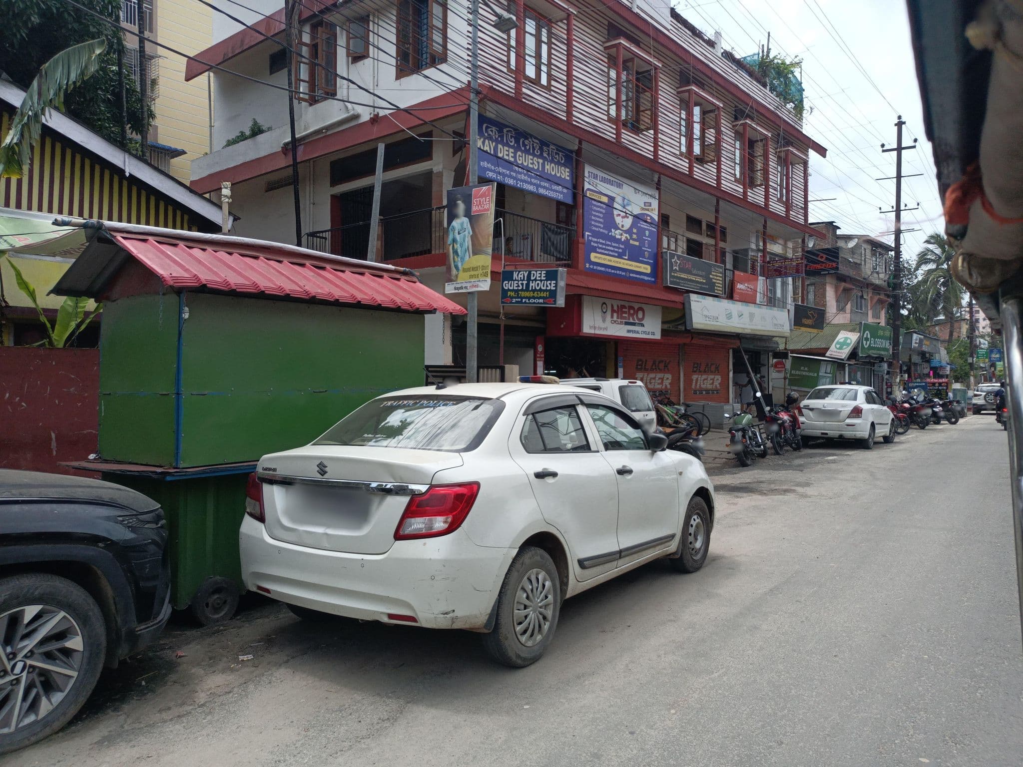 Street view near Kay Dee Guest House, Dispur — © Mamta6476v (CC BY-SA · Mapillary)