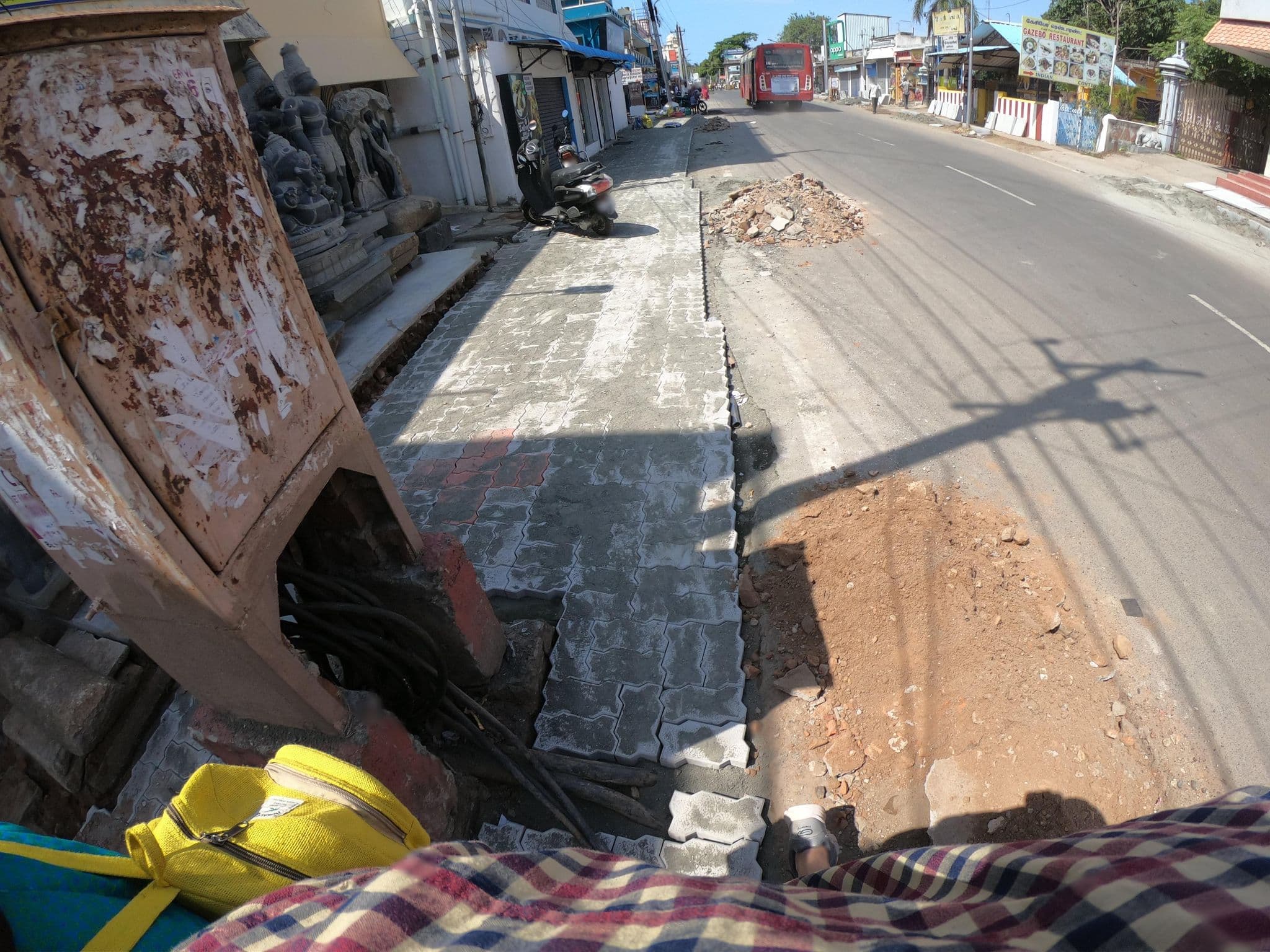 Street view near Padian Residency, Mahabalipuram — © olily (CC BY-SA · Mapillary)