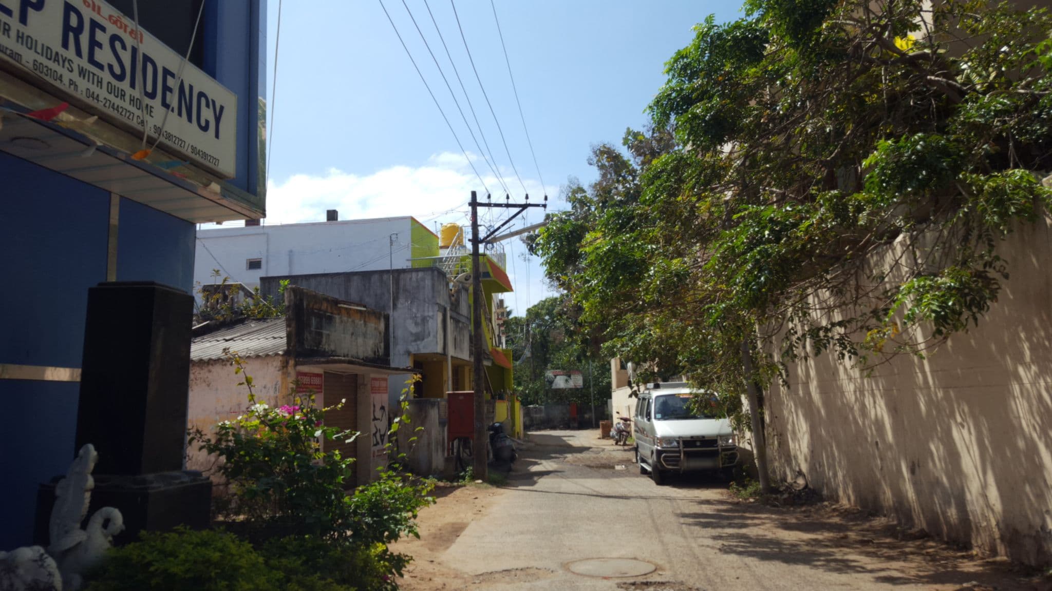 Street view near Sea tides, Mahabalipuram — © jayp (CC BY-SA · Mapillary)
