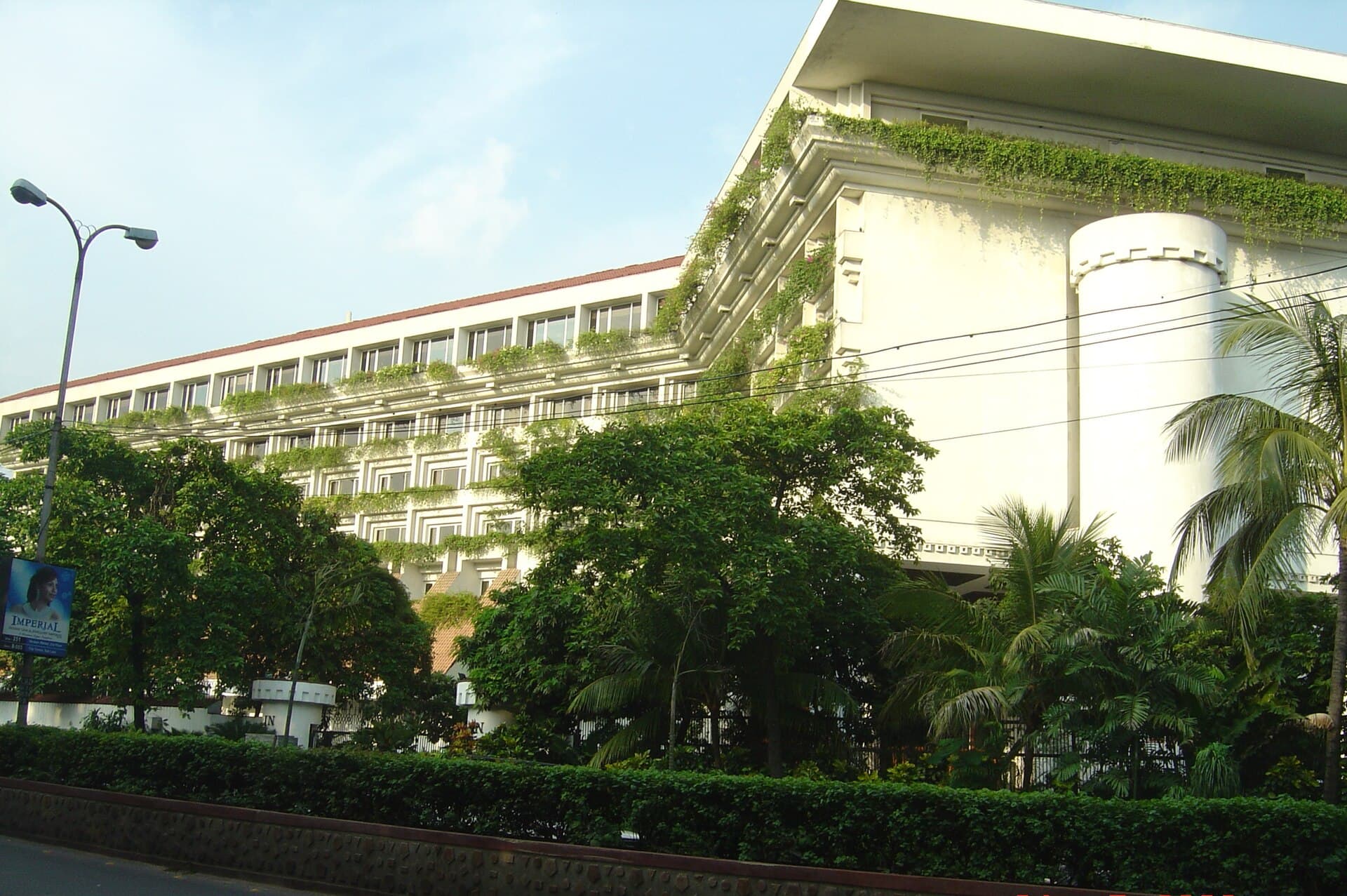 Taj Bengal (via Wikimedia Commons, CC BY-SA 3.0)