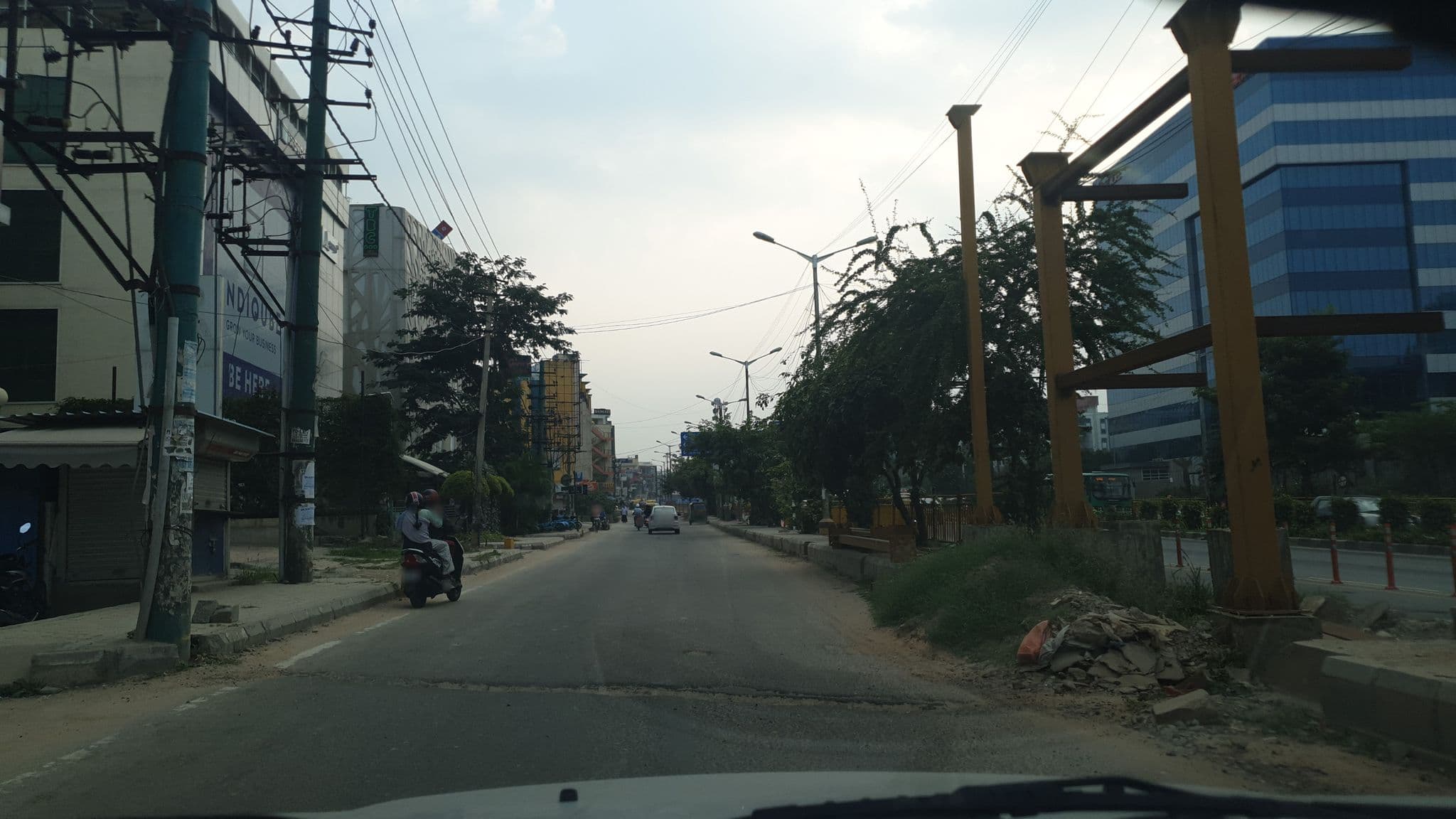 Street view near Octave, Dommasandra