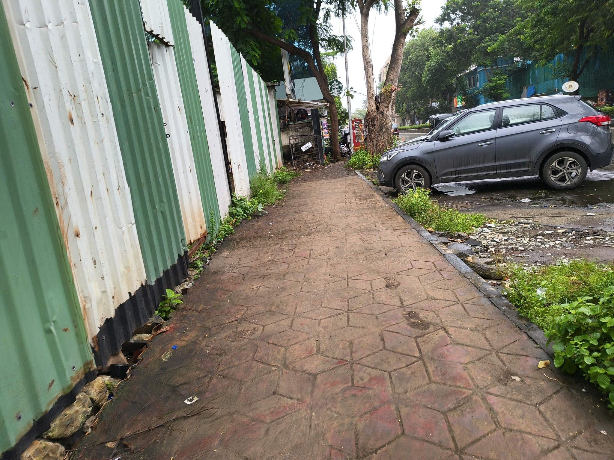 Street view near Hotel Bawa Continental, Mumbai — © WPStan (CC BY-SA · Mapillary)