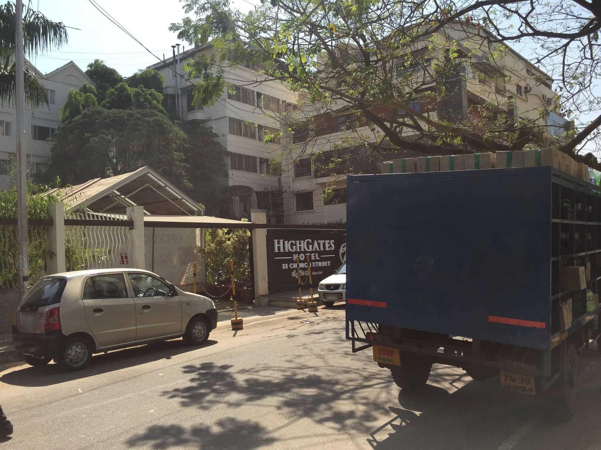 Street view near High Gates, Bengaluru — © lxbarth (CC BY-SA · Mapillary)