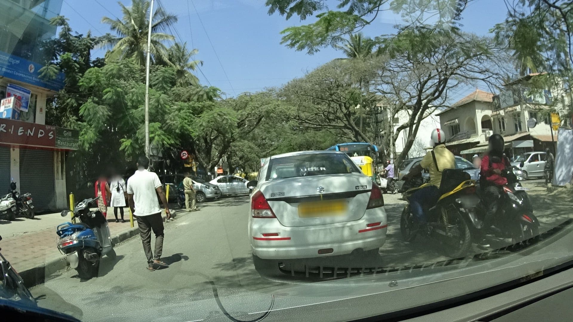 Street view near S Comfort Inn, Bengaluru
