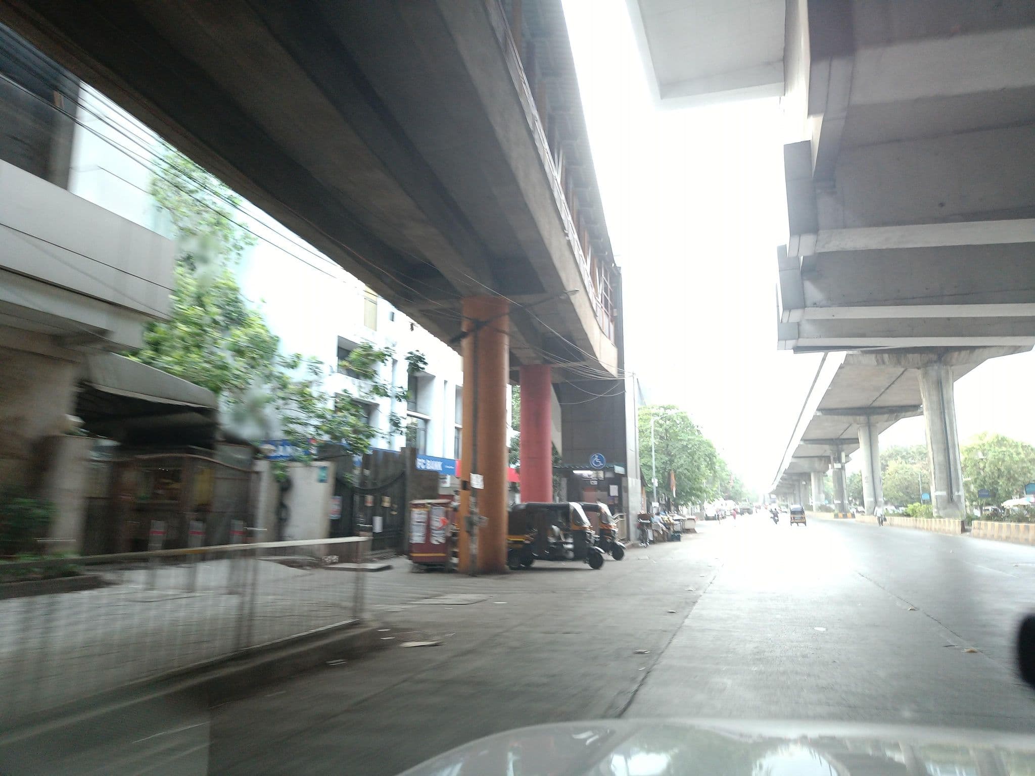 Street view near Kohinoor Continental, Powai — © varunbhakhri (CC BY-SA · Mapillary)