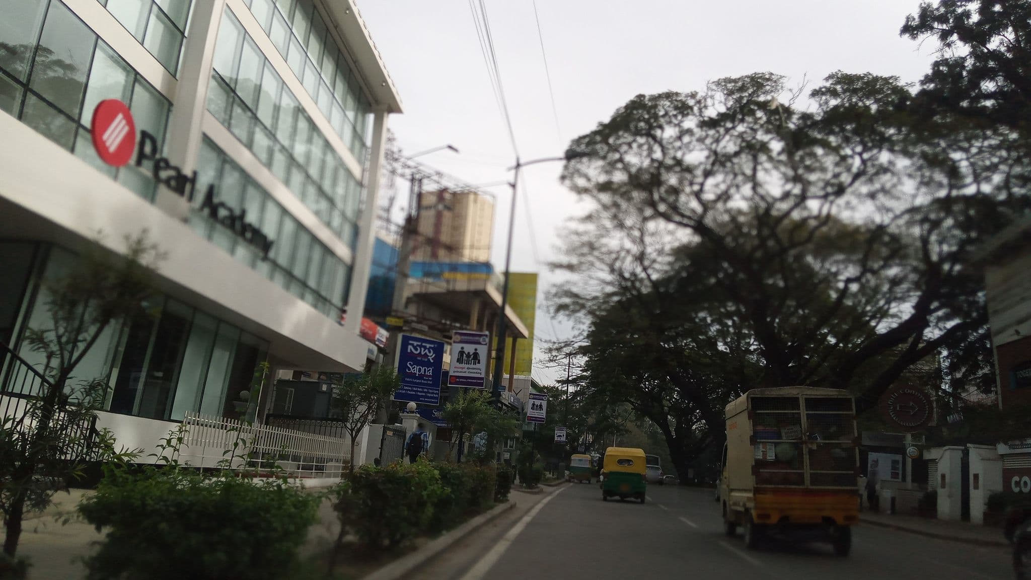 Street view near Park Residency, Bengaluru