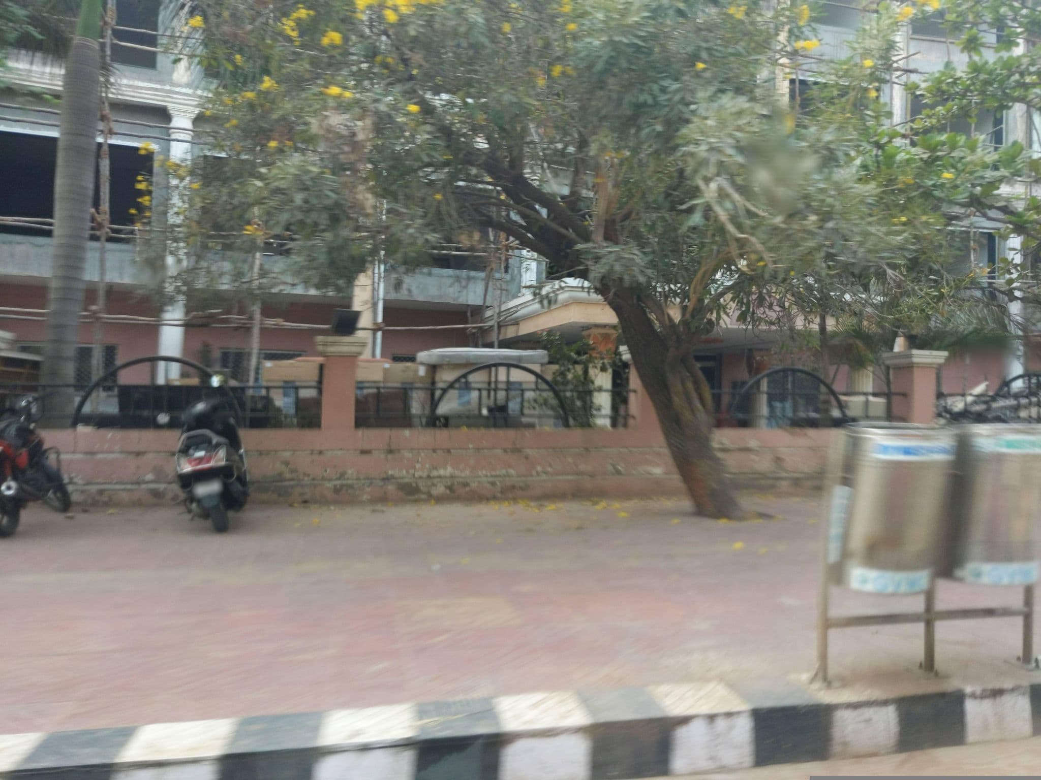 Street view near Haritha Hotel Yatranivas, Rasapūdipalem — © ph4ni (CC BY-SA · Mapillary)
