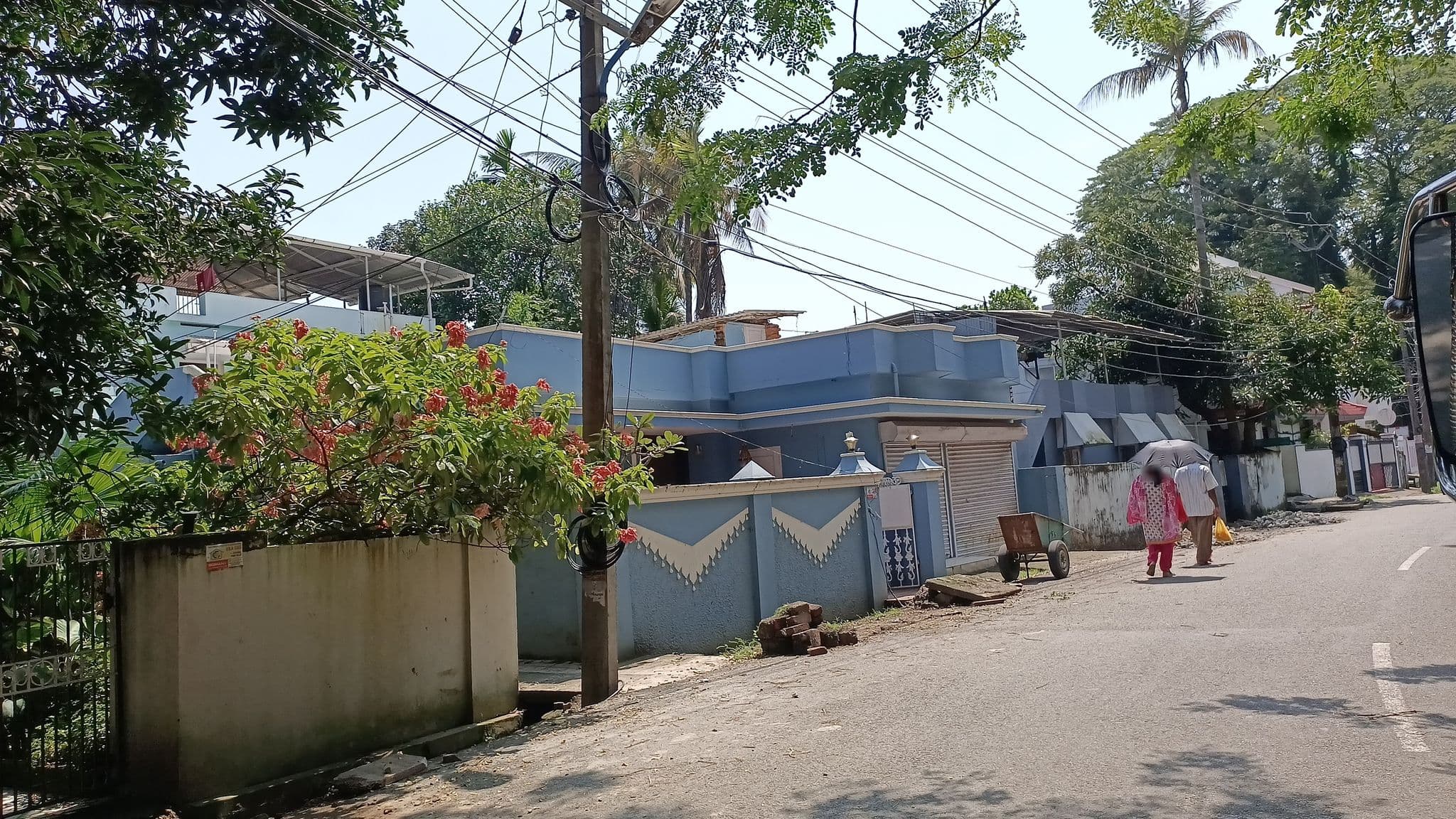 Street view near Secundo Home, Vypīn — © livableurbanism (CC BY-SA · Mapillary)