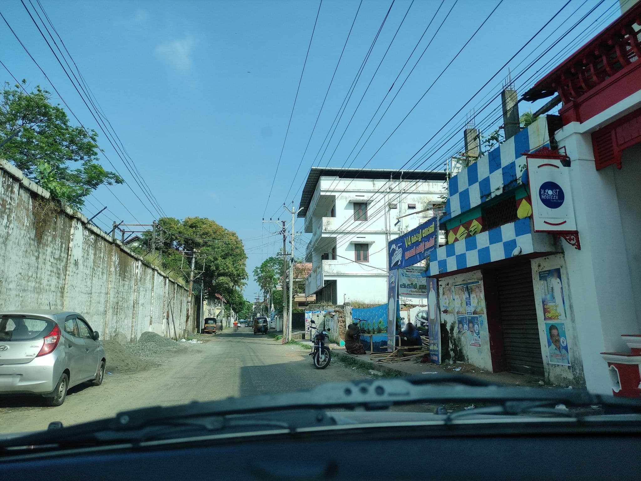 Street view near The Lost Hostel, Vypīn