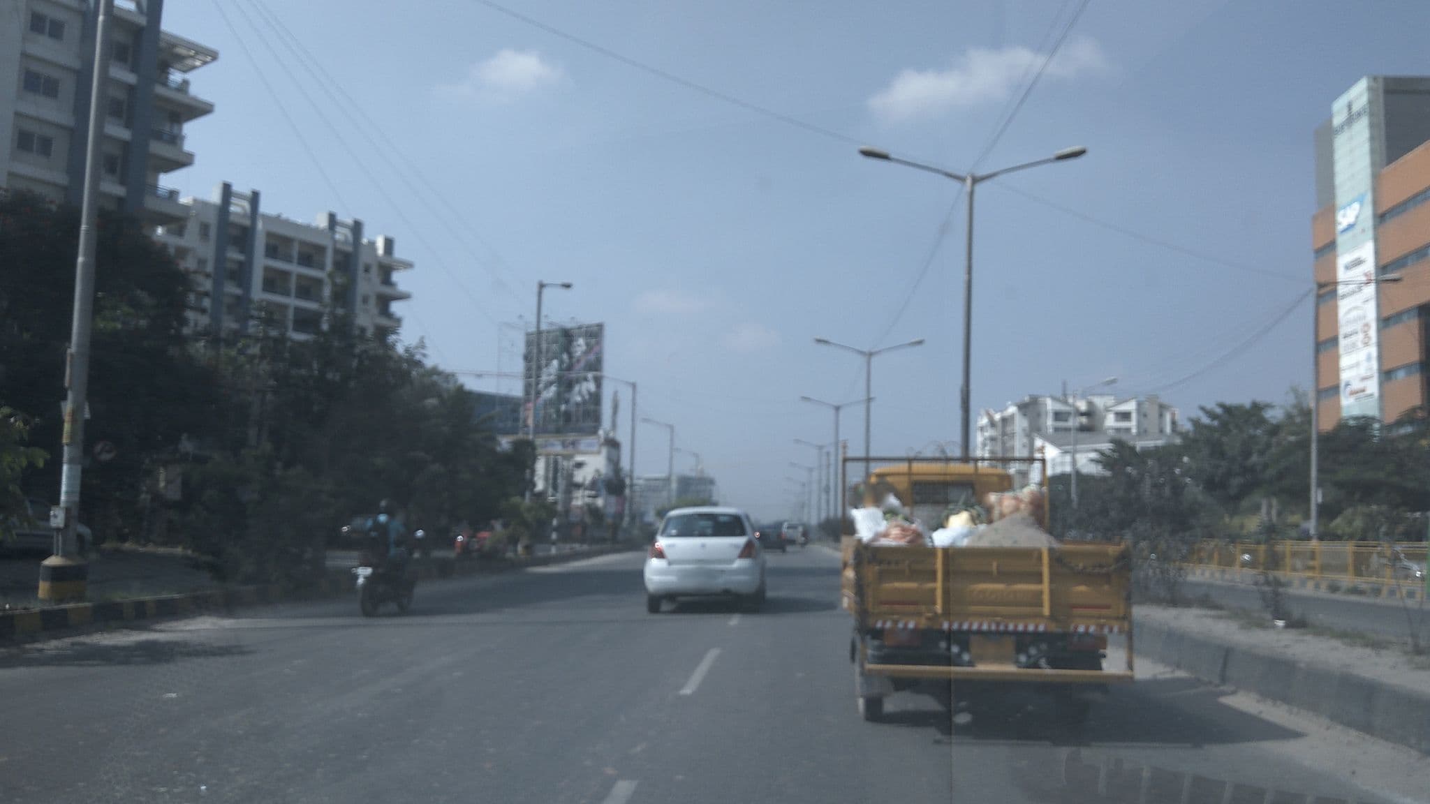 Street view near Citrus Classic, koppana Agrahara — © natarajakaveeti (CC BY-SA · Mapillary)