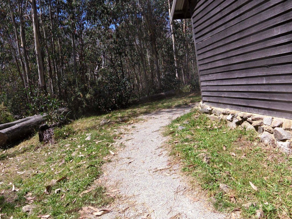 Street view near Keppel Hut, Alexandra — © mander (CC BY-SA · Mapillary)