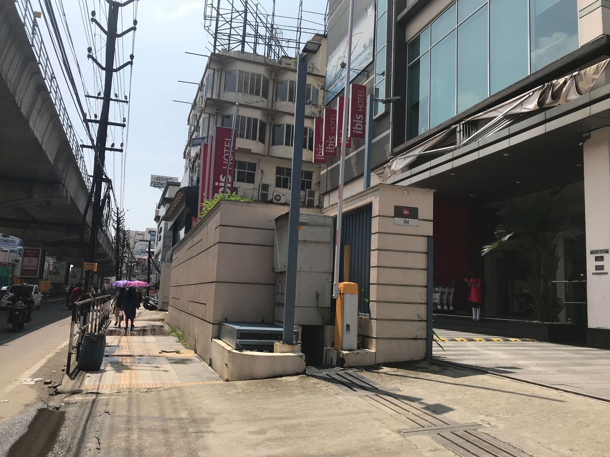 Street view near Ibis Kochi City Centre, Kanayannur