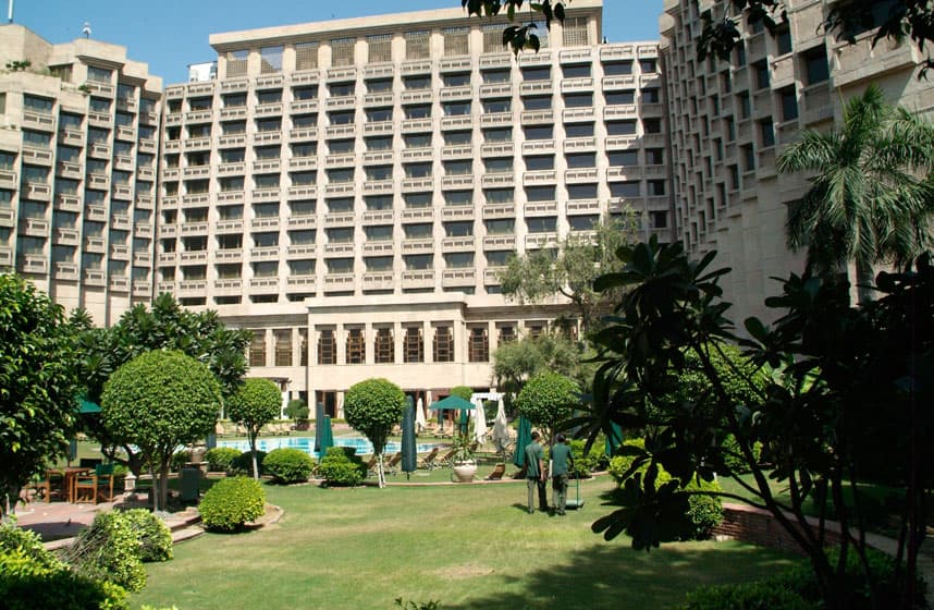 Hyatt Regency (via Wikimedia Commons, CC BY-SA 4.0)