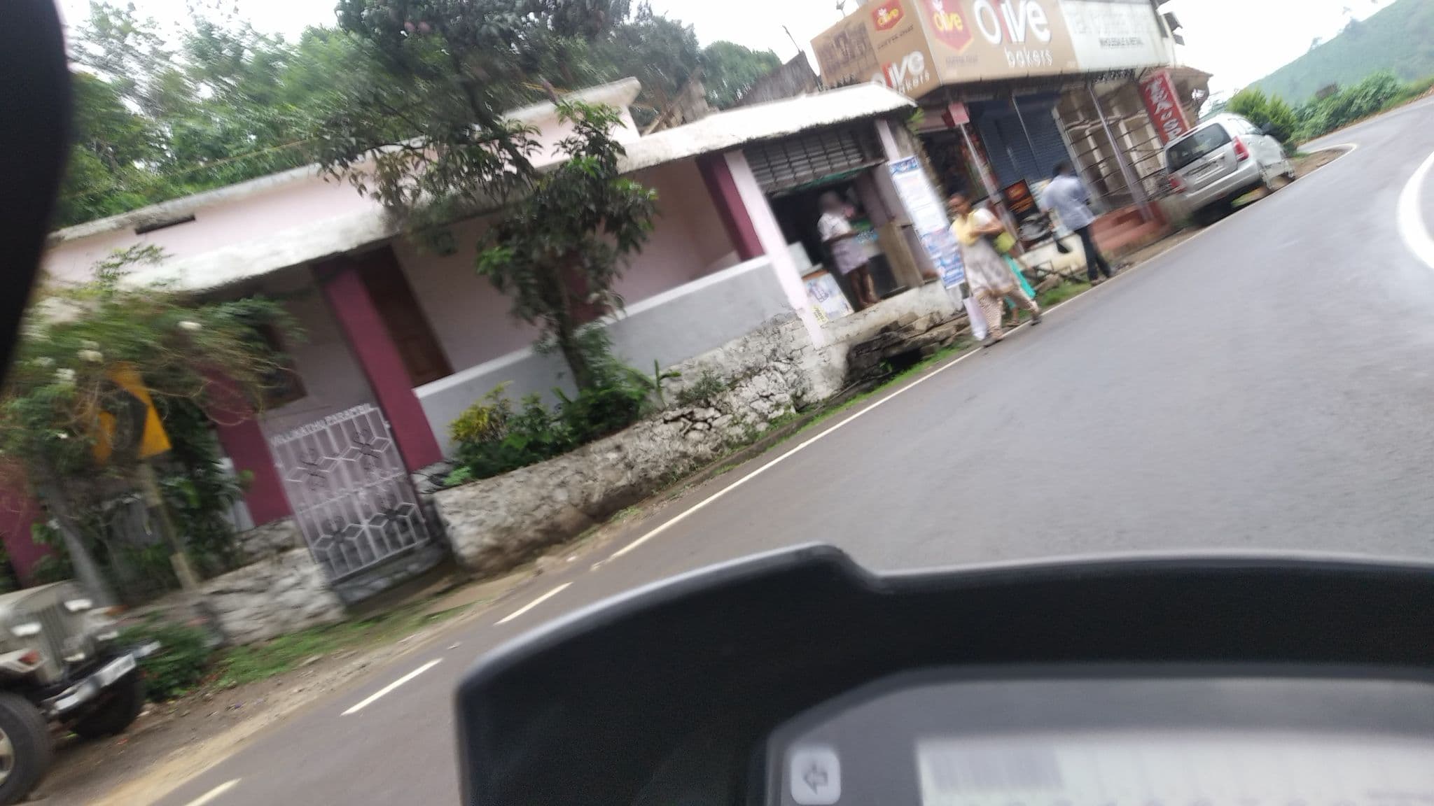 Street view near Hotel mittayikkada, Erāttupetta — © jothishbabu (CC BY-SA · Mapillary)
