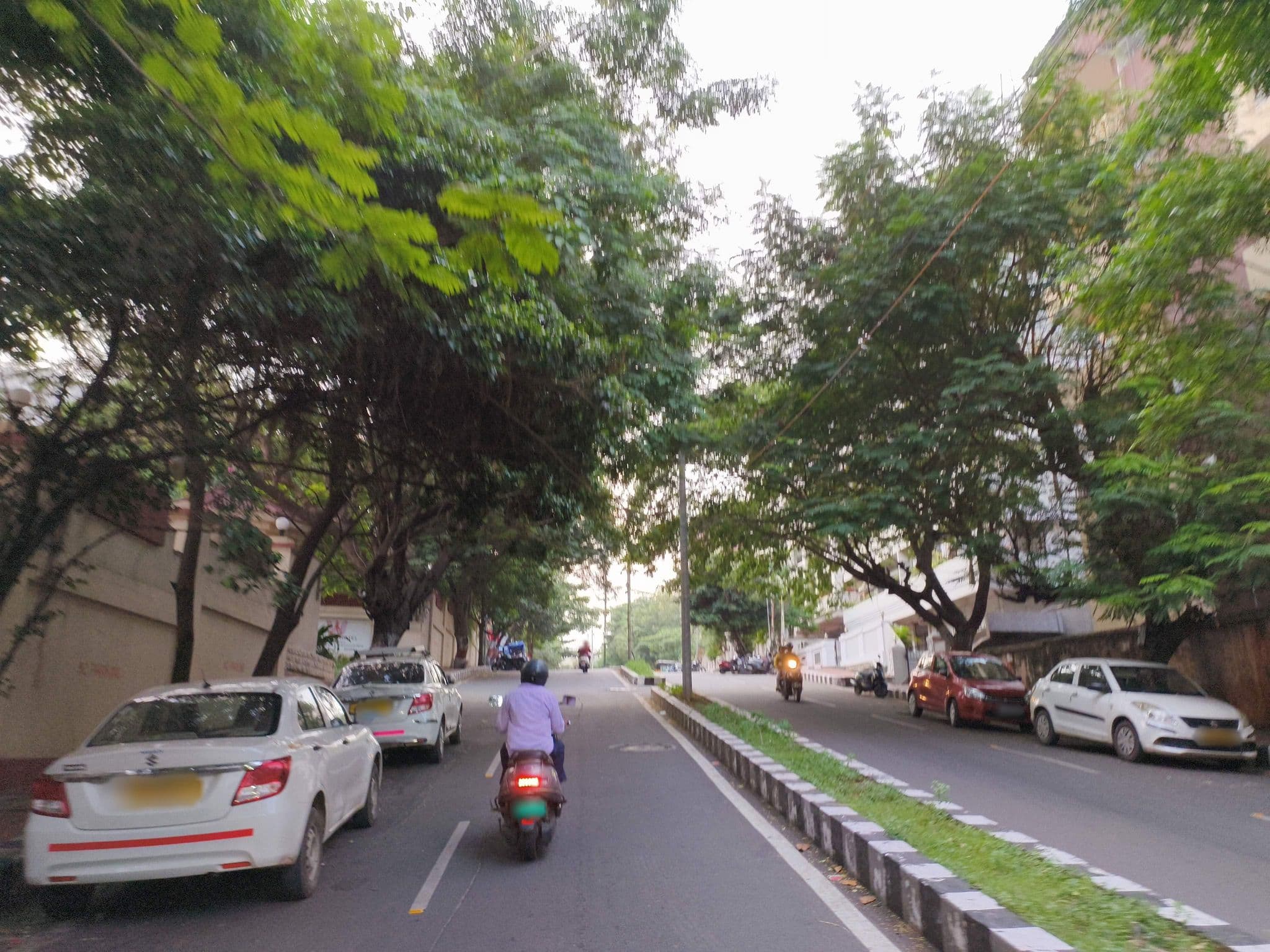 Street view near Hotel Grand Bay, Rasapūdipalem — © ph4ni (CC BY-SA · Mapillary)