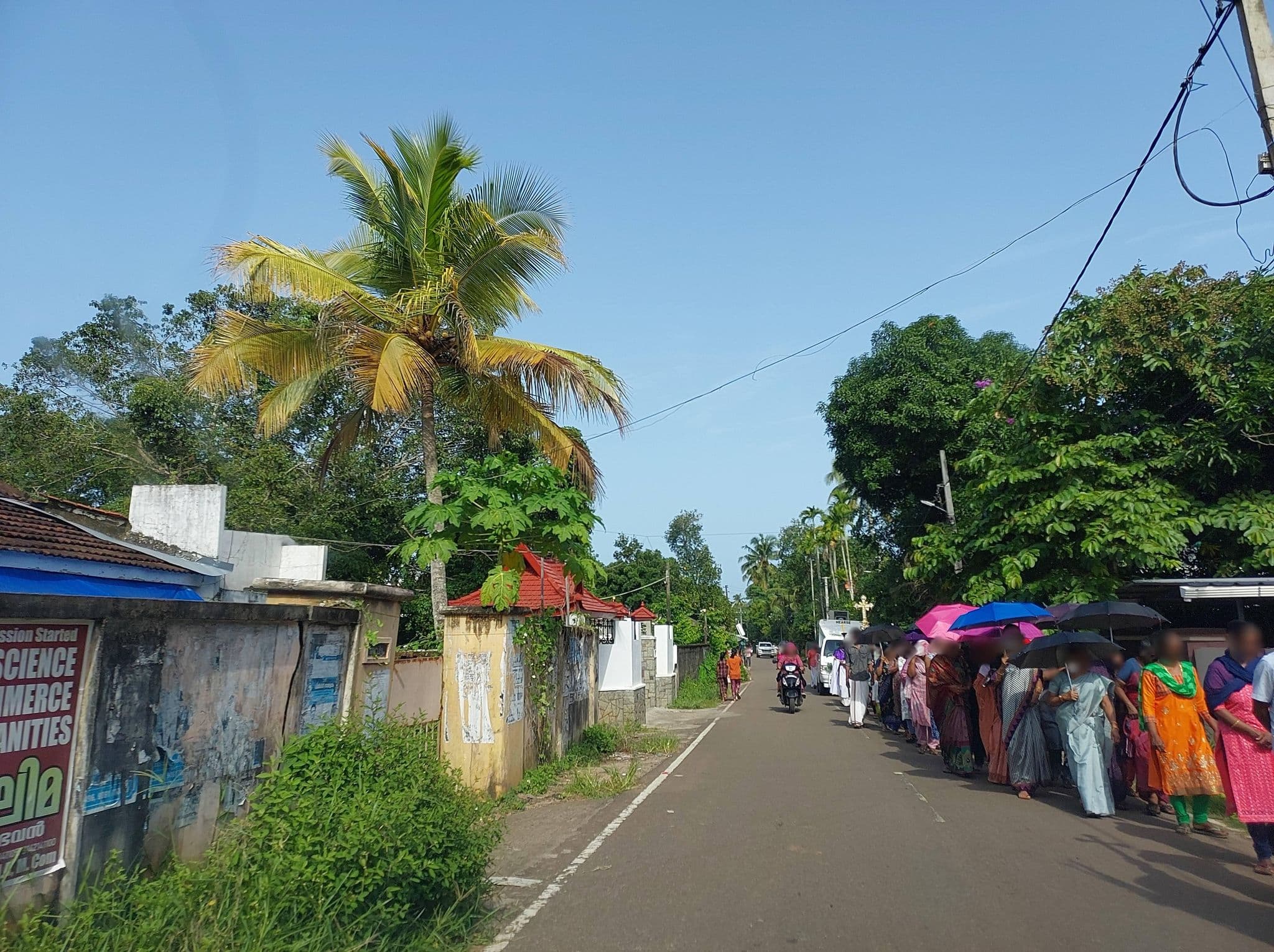 Street view near avittol mens hostel, Alappuzha — © V15 (CC BY-SA · Mapillary)