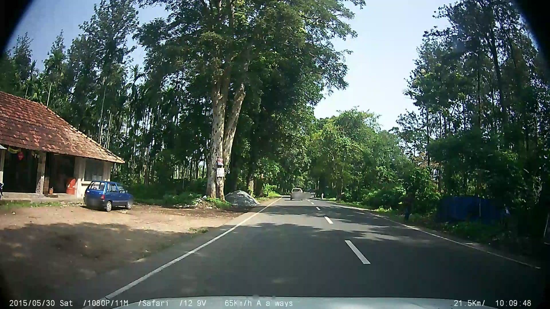 Street view near Wayanadia Resort Hotel, Kalpatta — © johnichan (CC BY-SA · Mapillary)