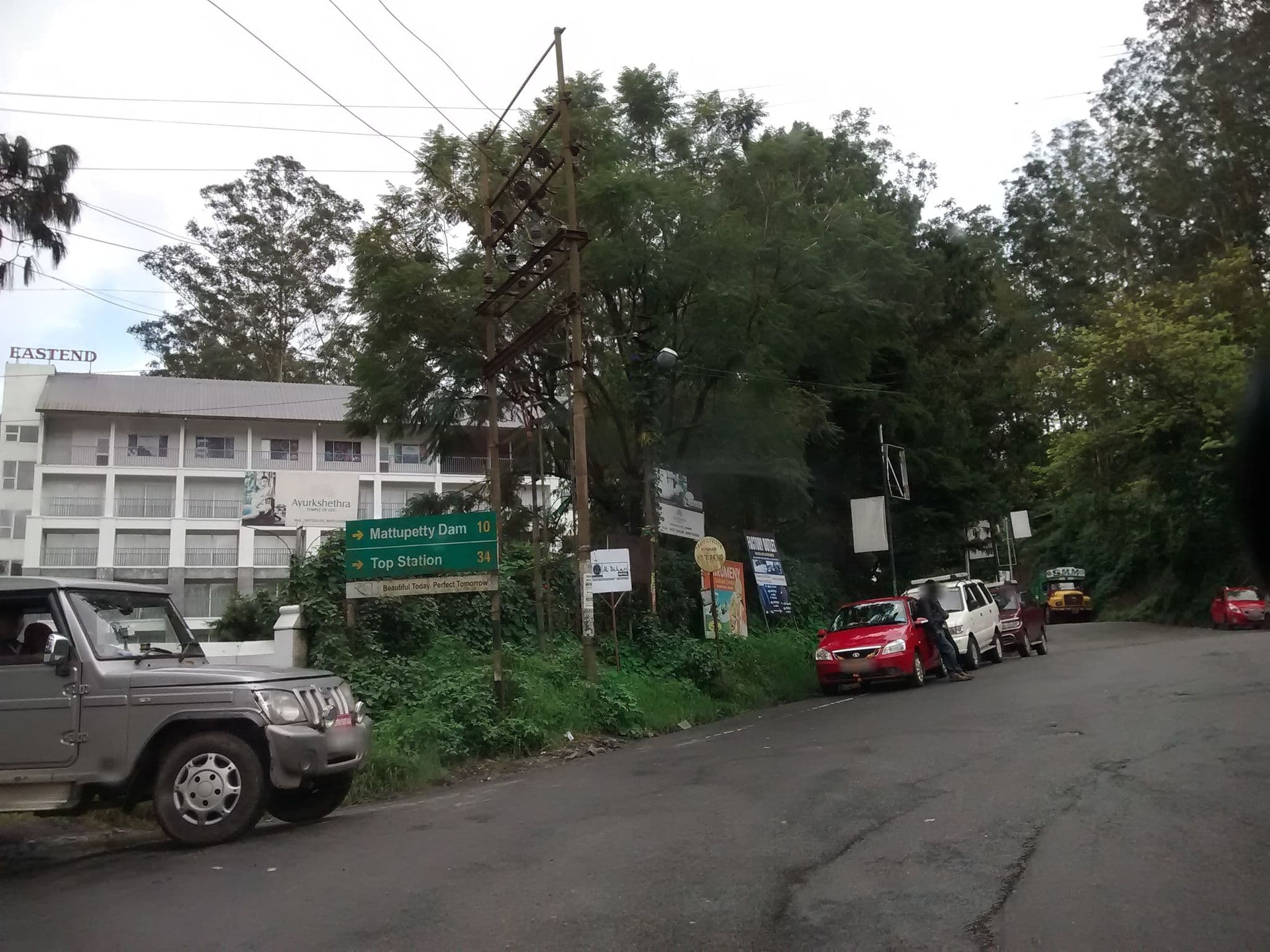 Street view near Isaac's Residency, Munnar