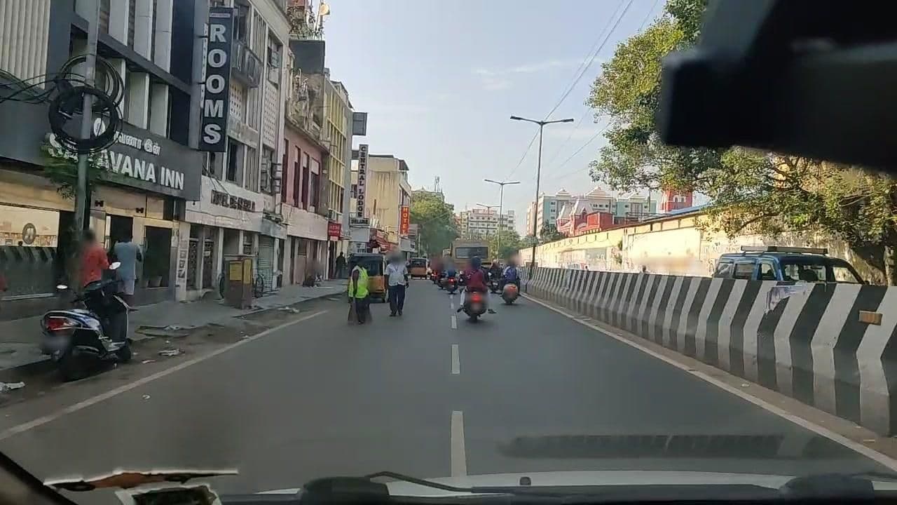 Street view near Jaishankar Lodge, Chennai — © roadroid (CC BY-SA · Mapillary)