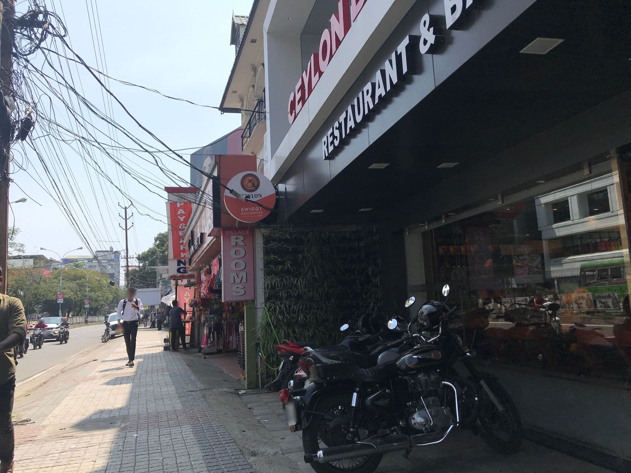 Street view near Hotel Palace, Kanayannur