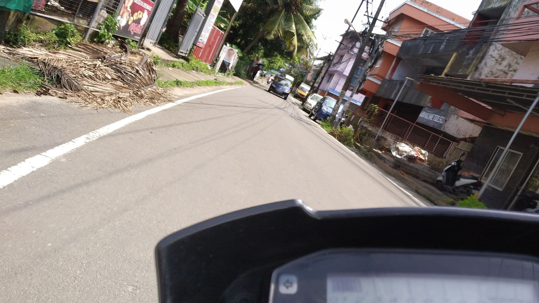 Street view near Navaneeth Lodge, Kanayannur